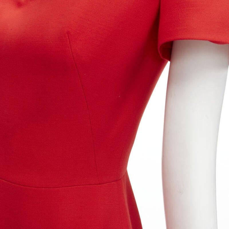 ALEXANDER MCQUEEN - Robe à ourlet volant à col tulipe en crêpe de laine rouge IT38 XS en vente 3