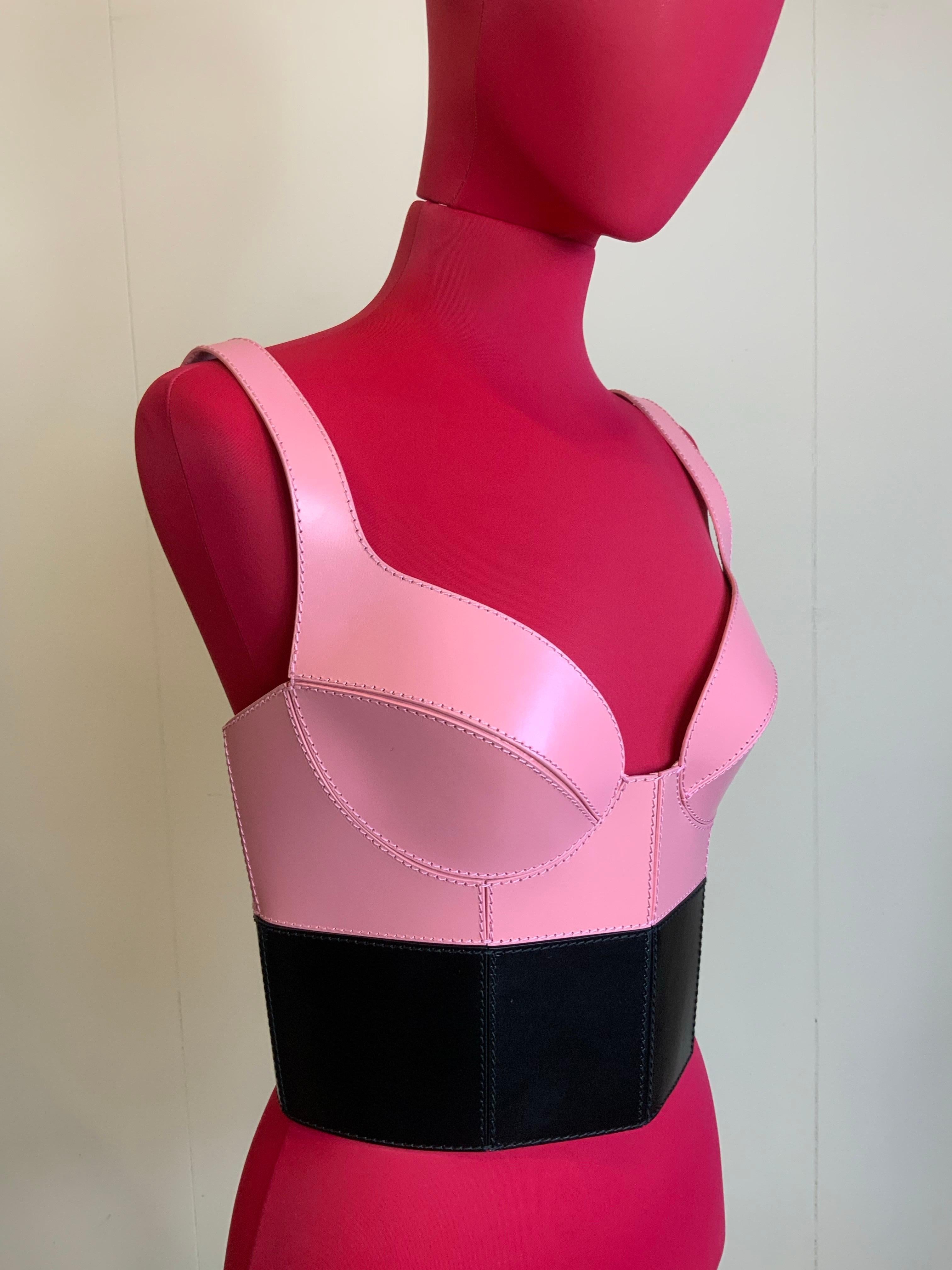 Rose Alexander McQueen Resort 19  bustier cuir Top en vente