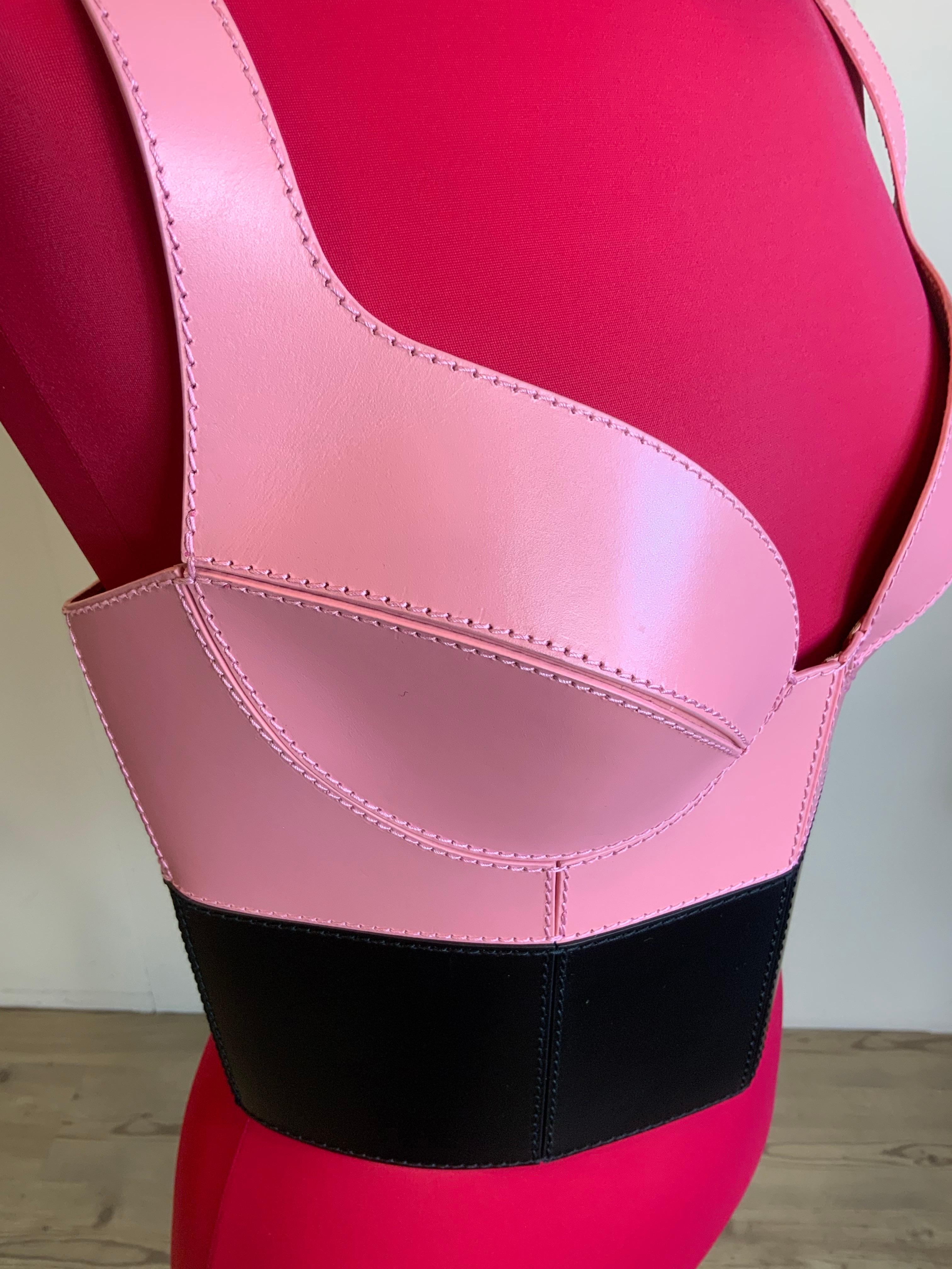 Alexander McQueen Resort 19  bustier cuir Top Excellent état - En vente à Carnate, IT