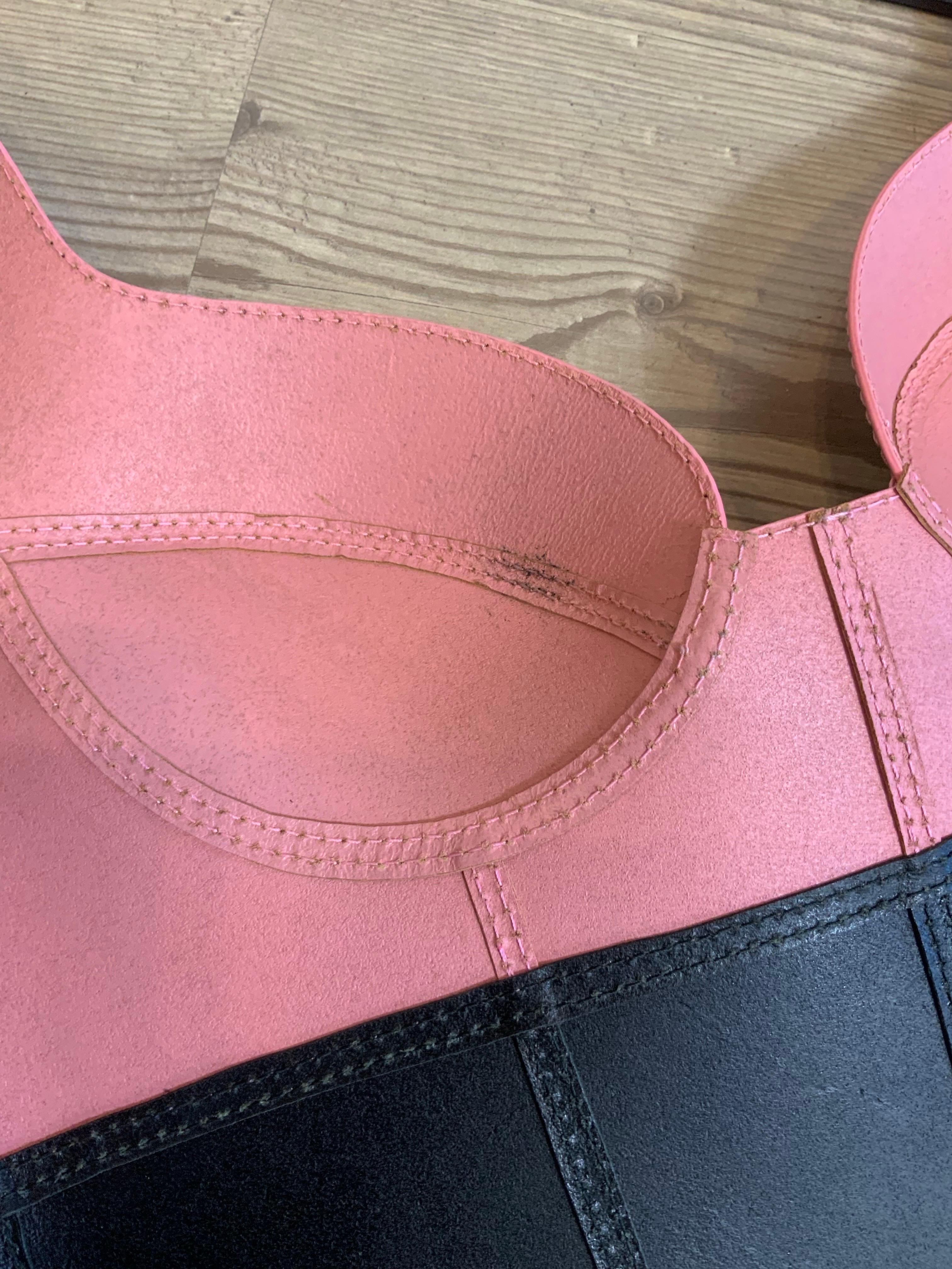 Alexander McQueen Resort 19  bustier cuir Top en vente 2