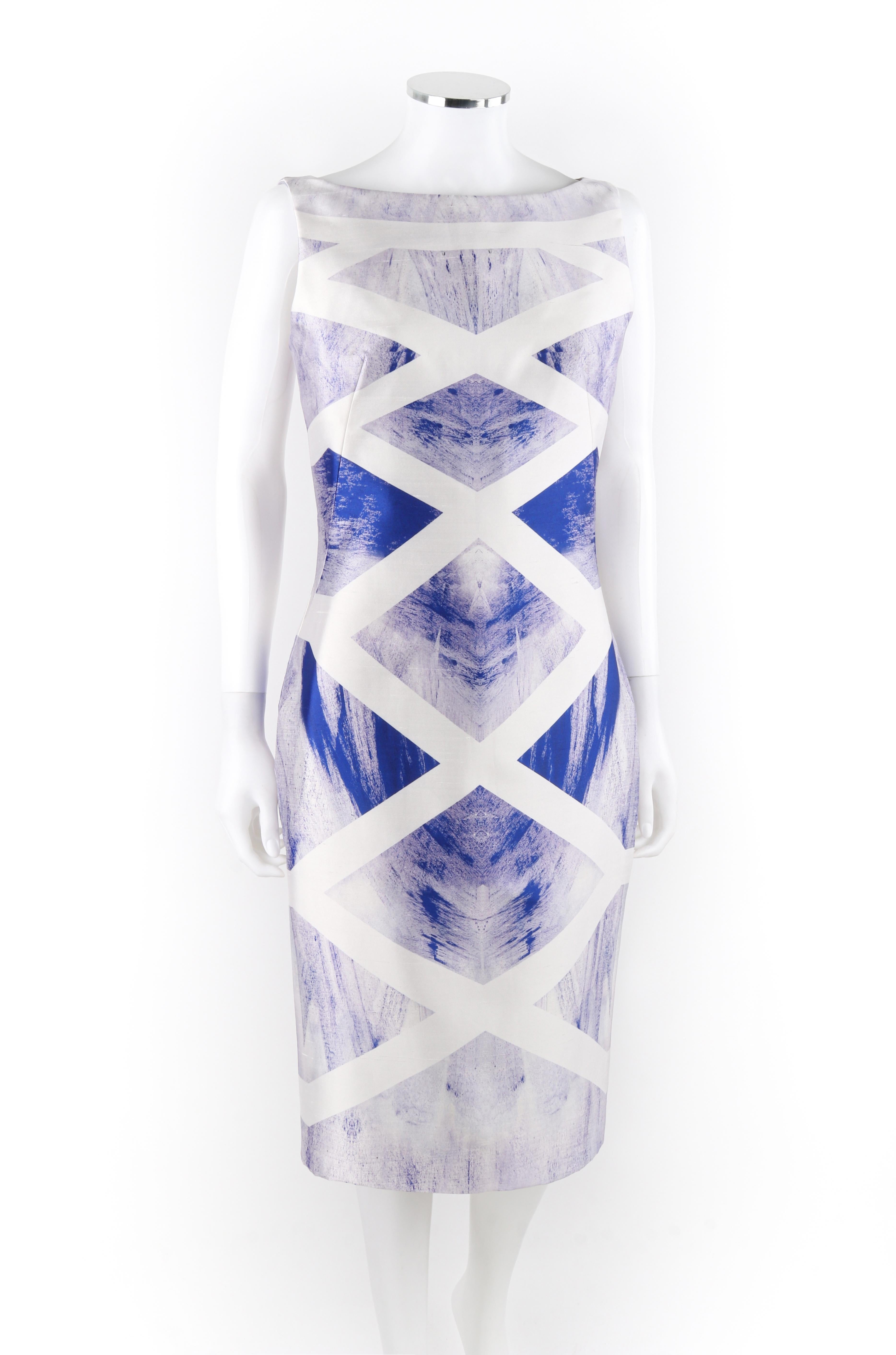ALEXANDER McQUEEN Resort 2010 Silk Brushed Geometric Cocktail Dress NWT In Good Condition For Sale In Thiensville, WI