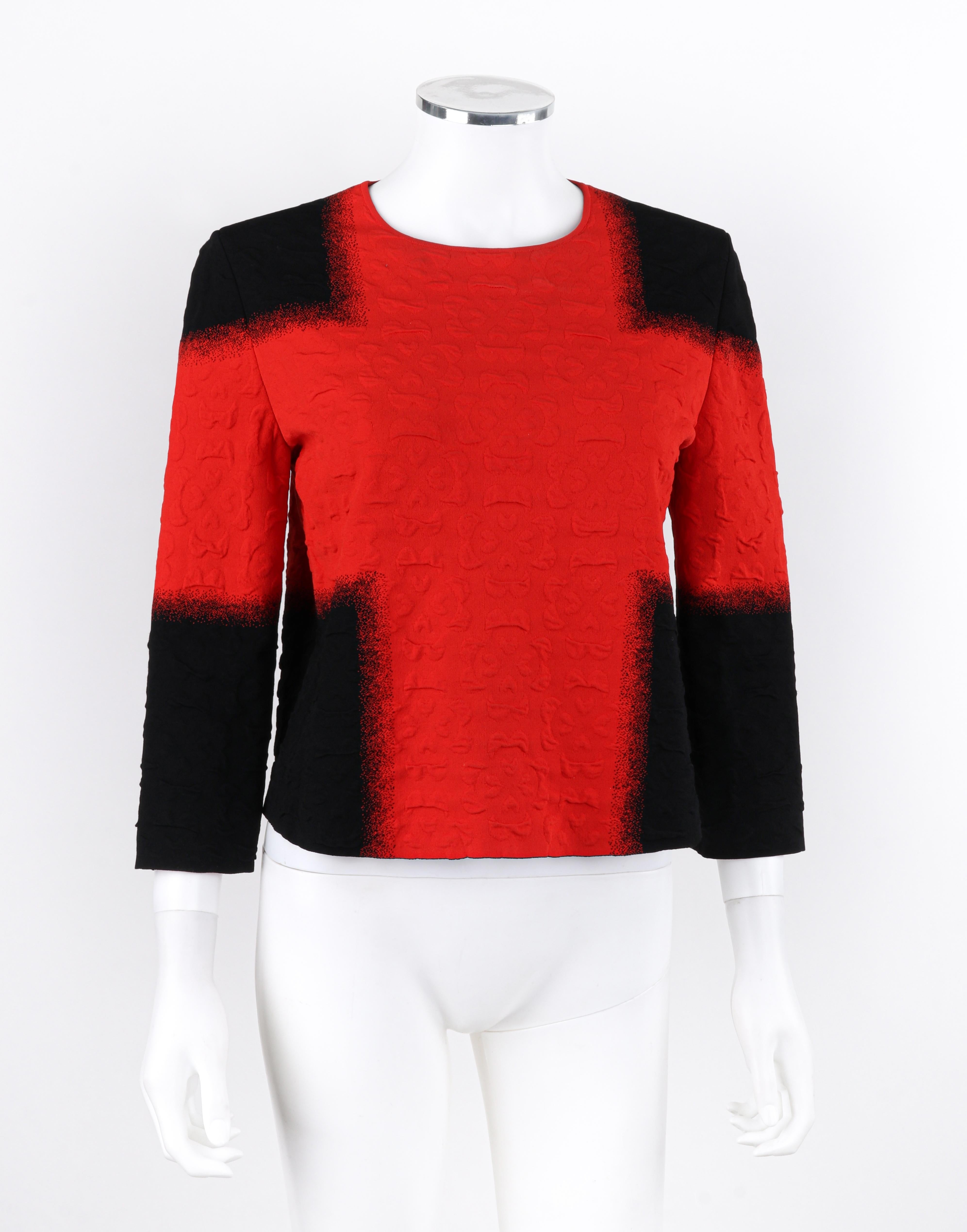 ALEXANDER McQUEEN Resort 2015 Black Red Embossed Stretch Knit Colorblock Top  For Sale 1