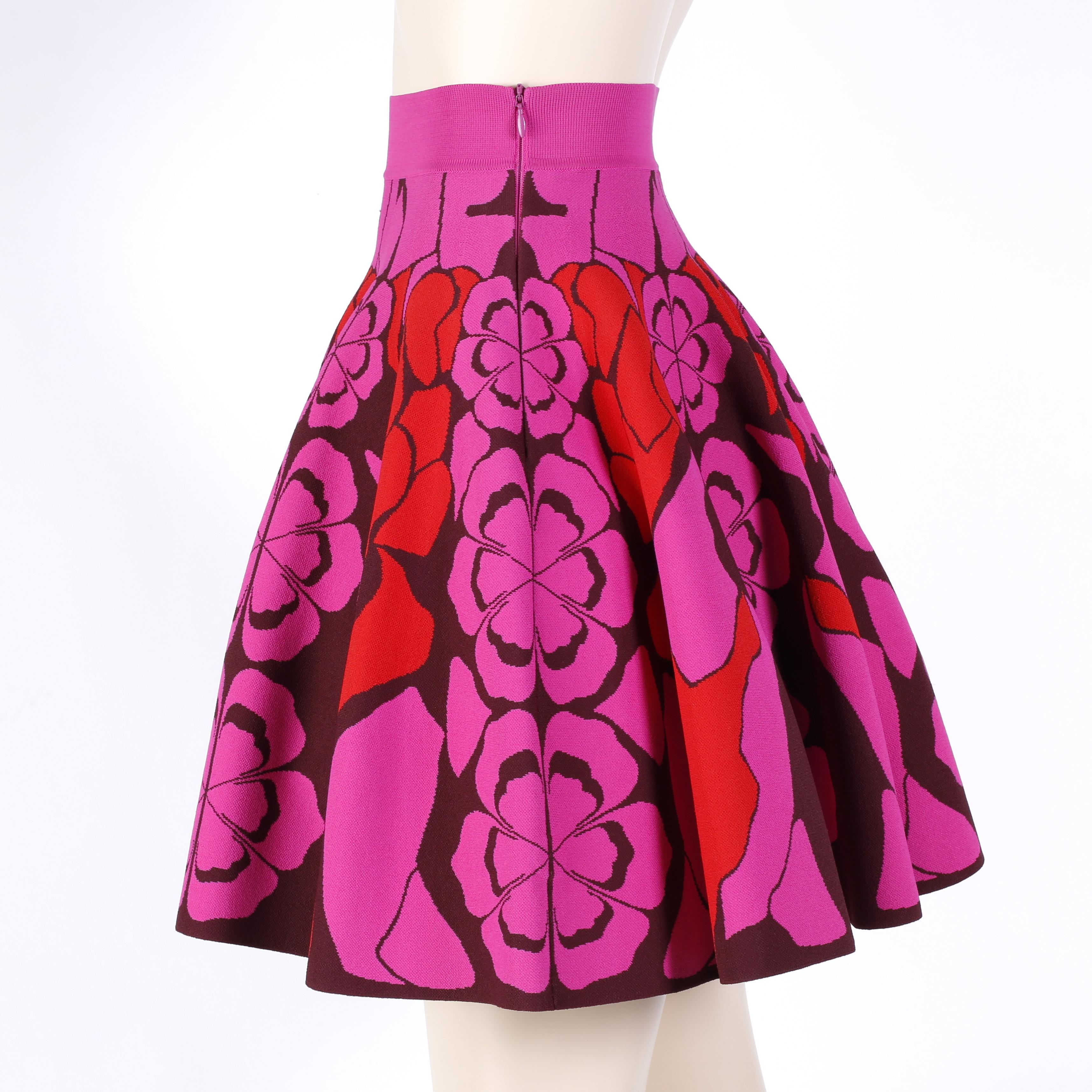 Women's Alexander McQueen Resort 2015 Flower Kaleidoscope Pleated Flair Mini Skirt XS For Sale