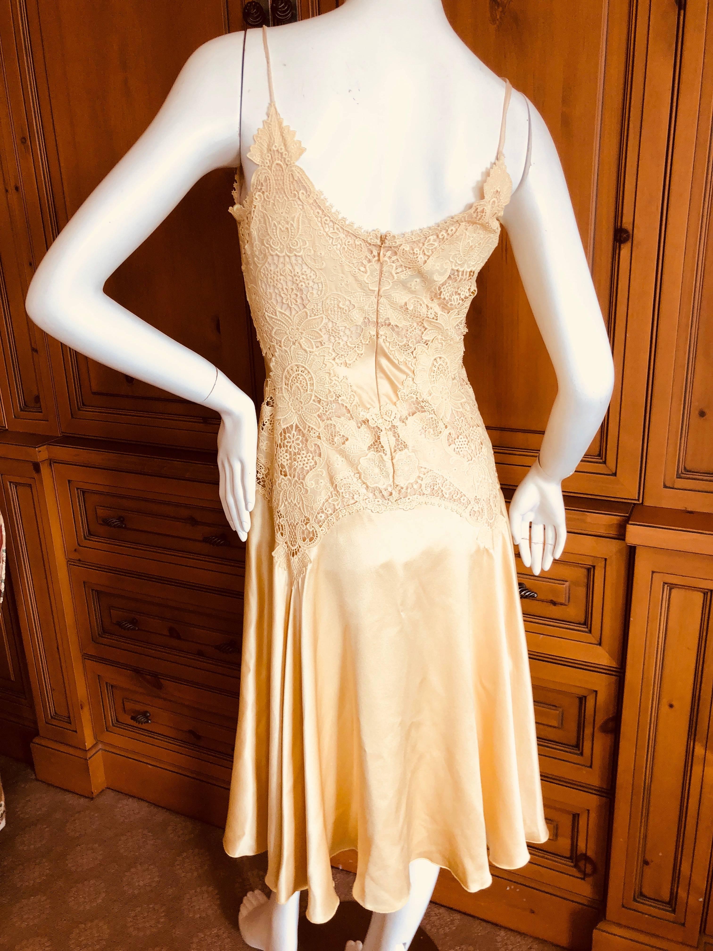 Alexander McQueen Romantic Butter Yellow Guipure Lace Dress 2004 For Sale 4