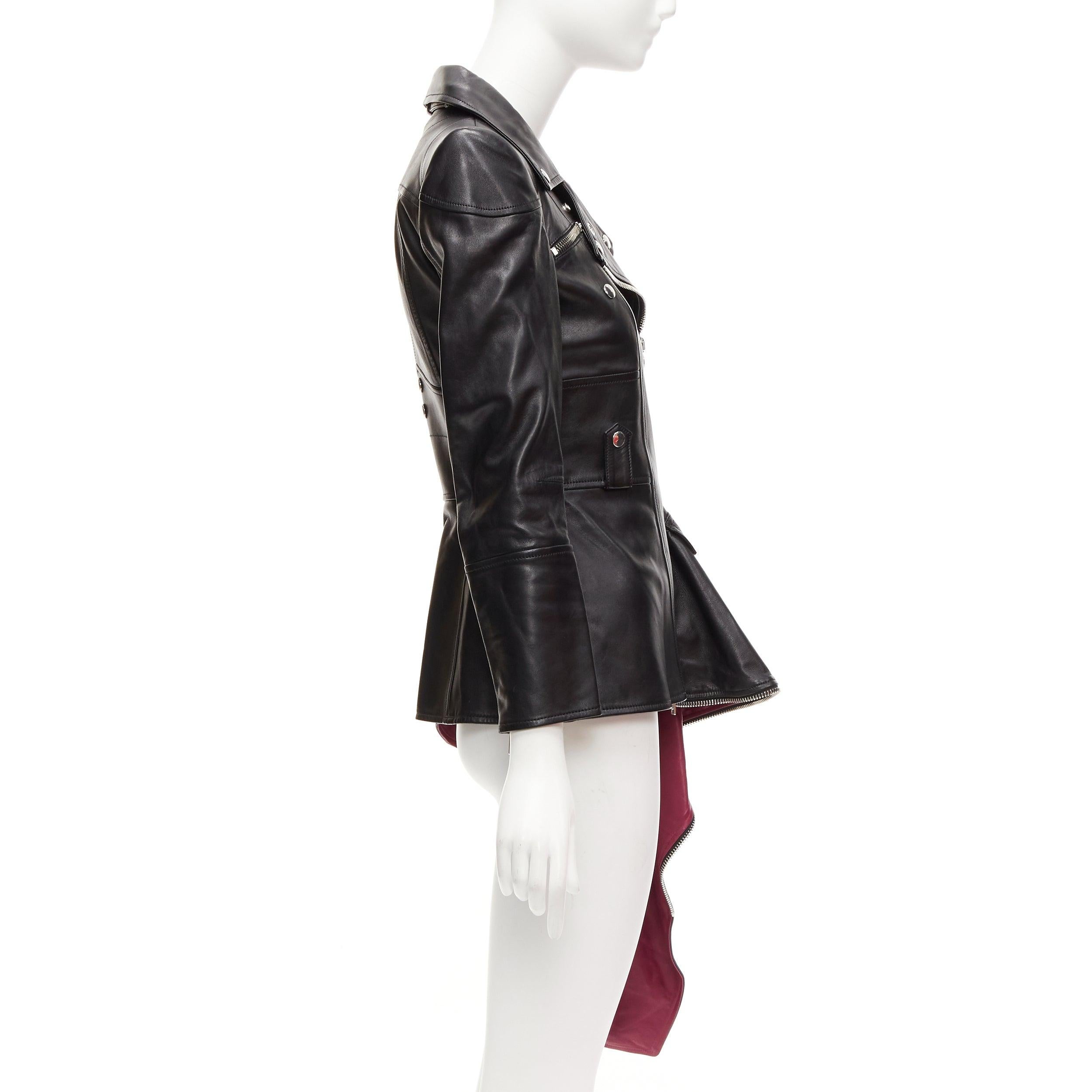 Donna Alexander McQueen Giacca biker in pelle nera con zip e orlo asimmetrico IT38 XS in vendita