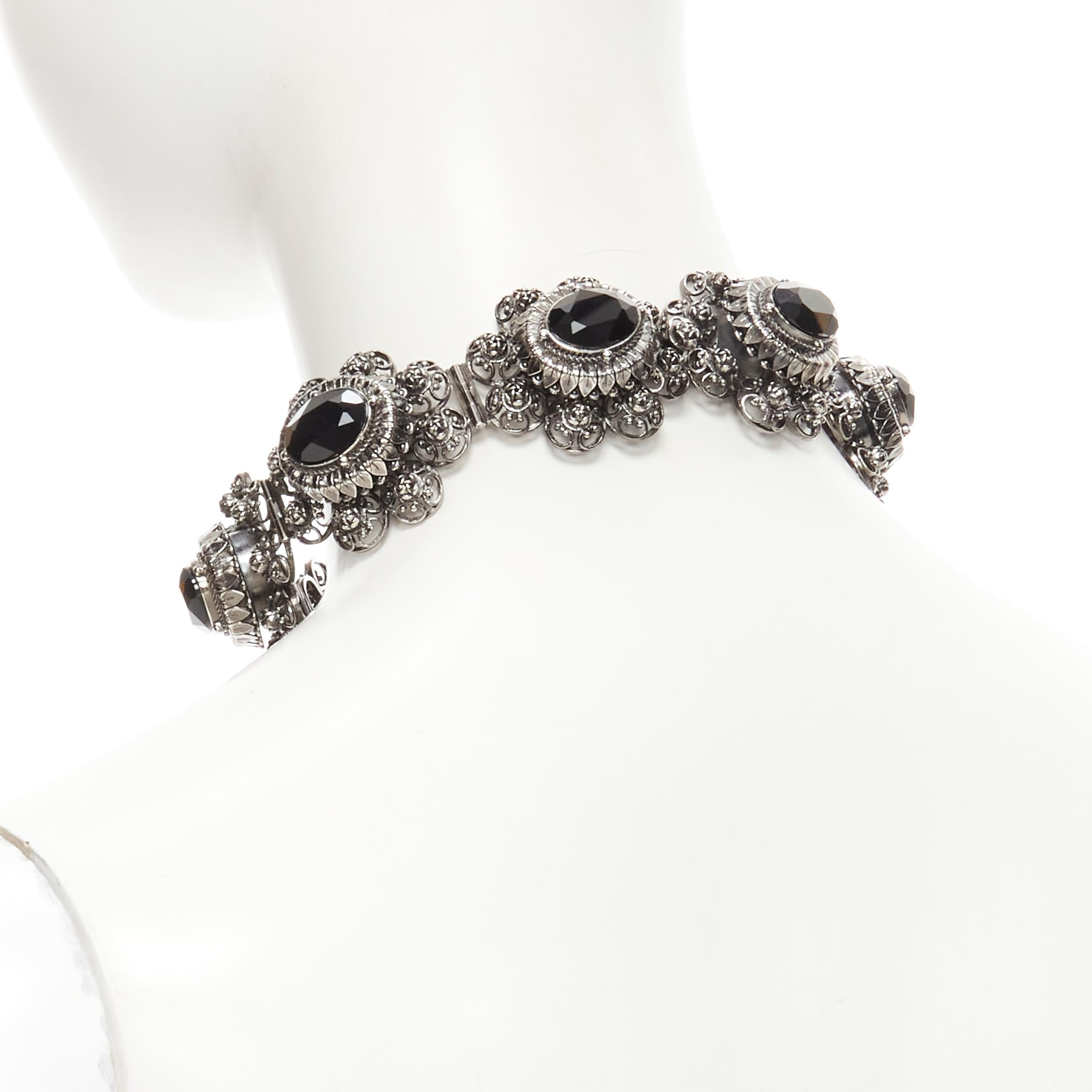 ALEXANDER MCQUEEN Laufsteg Rose Choker Halskette aus Rotguss-Silber mit schwarzem Juwelen im Angebot 1