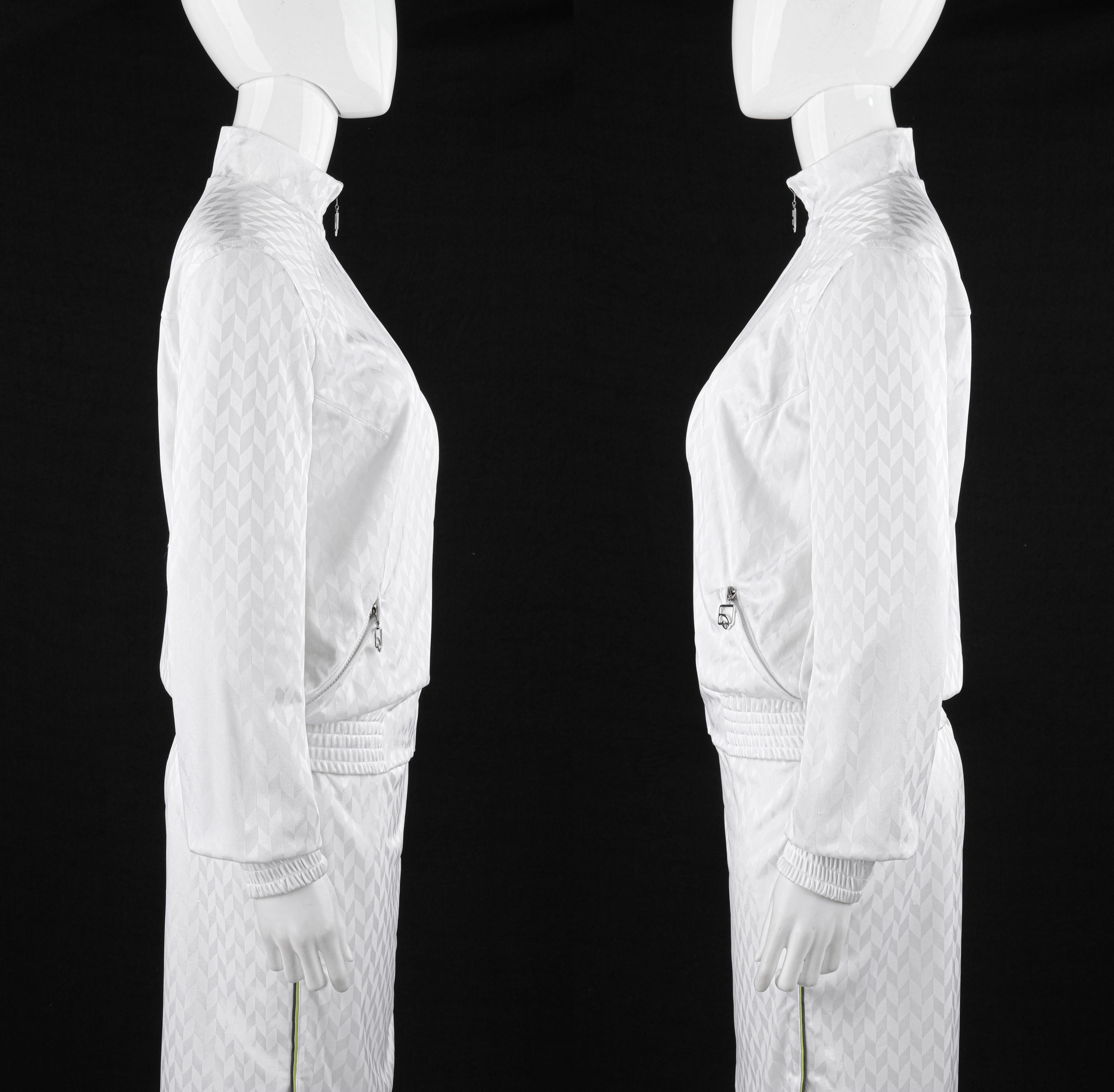 ALEXANDER McQUEEN S/S 2000 - Ensemble 2 pièces « Eye » avec jupe blanche à chevrons et chevrons, état neuf avec étiquettes en vente 2