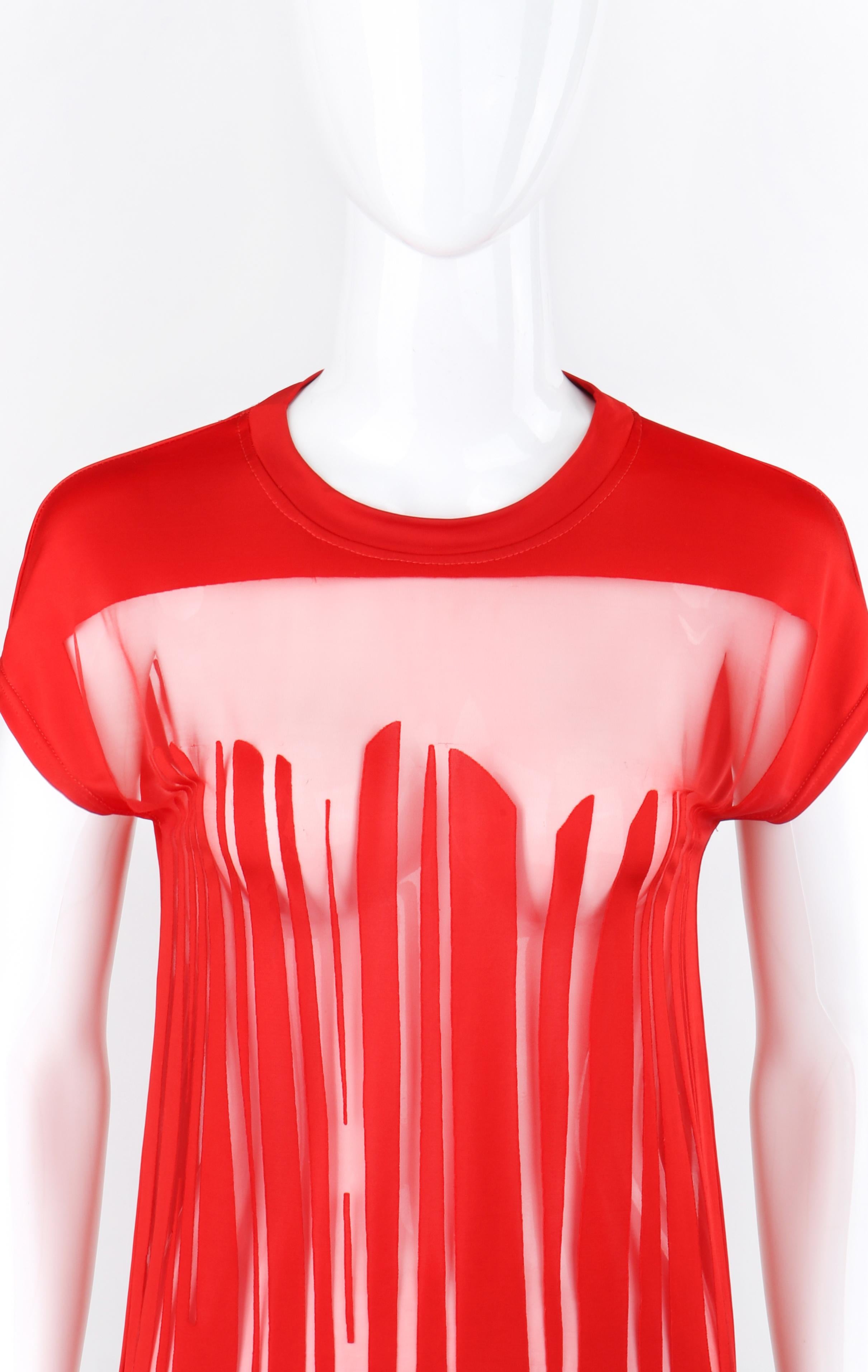 Rosso ALEXANDER McQueen - P/E 1996 - Top a manica corta in maglia semi trasparente rosso in vendita