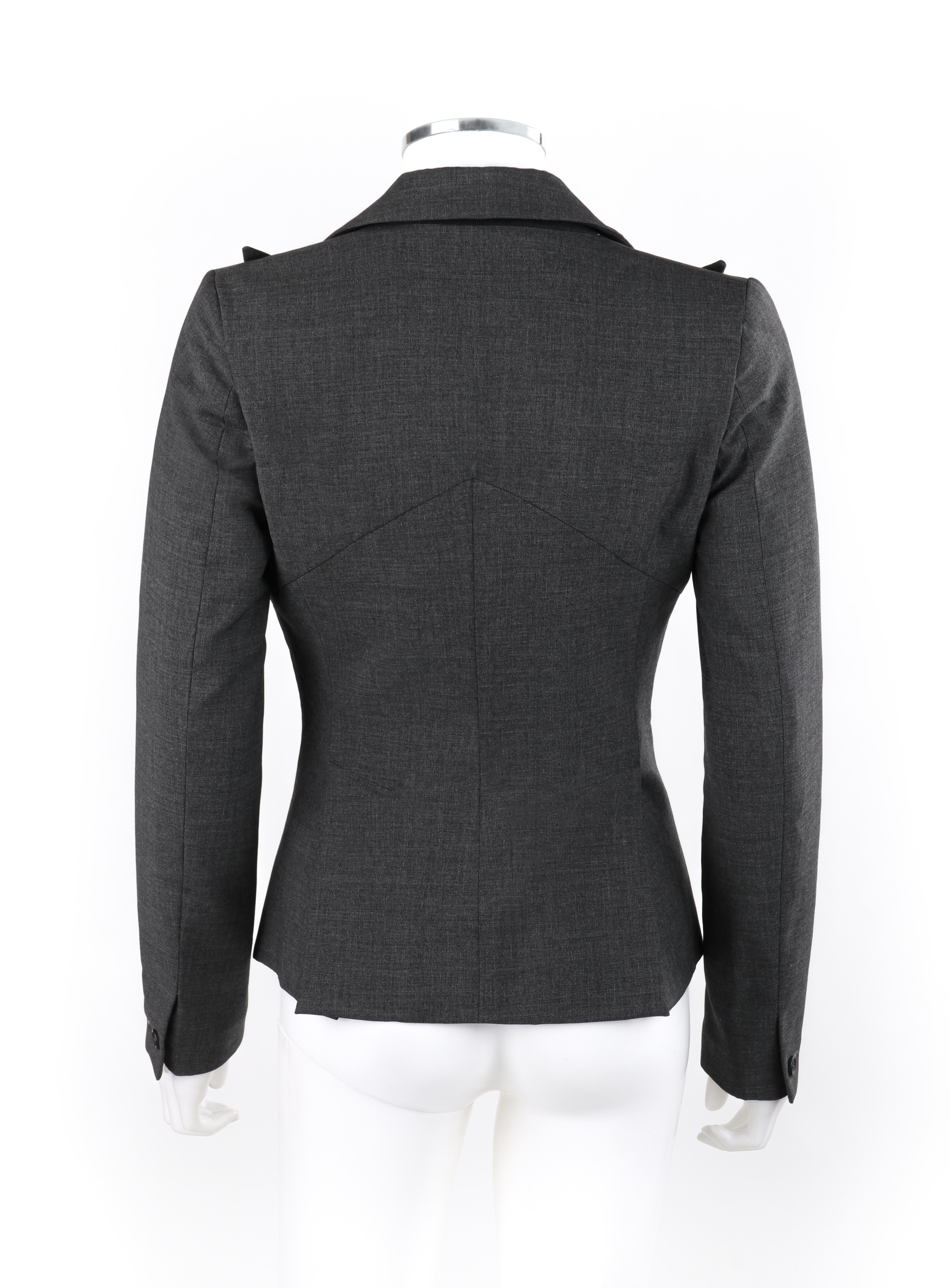 ALEXANDER McQUEEN S/S 1996 “The Hunger” Gray Tailored Long Sleeve Blazer Jacket In Good Condition For Sale In Thiensville, WI