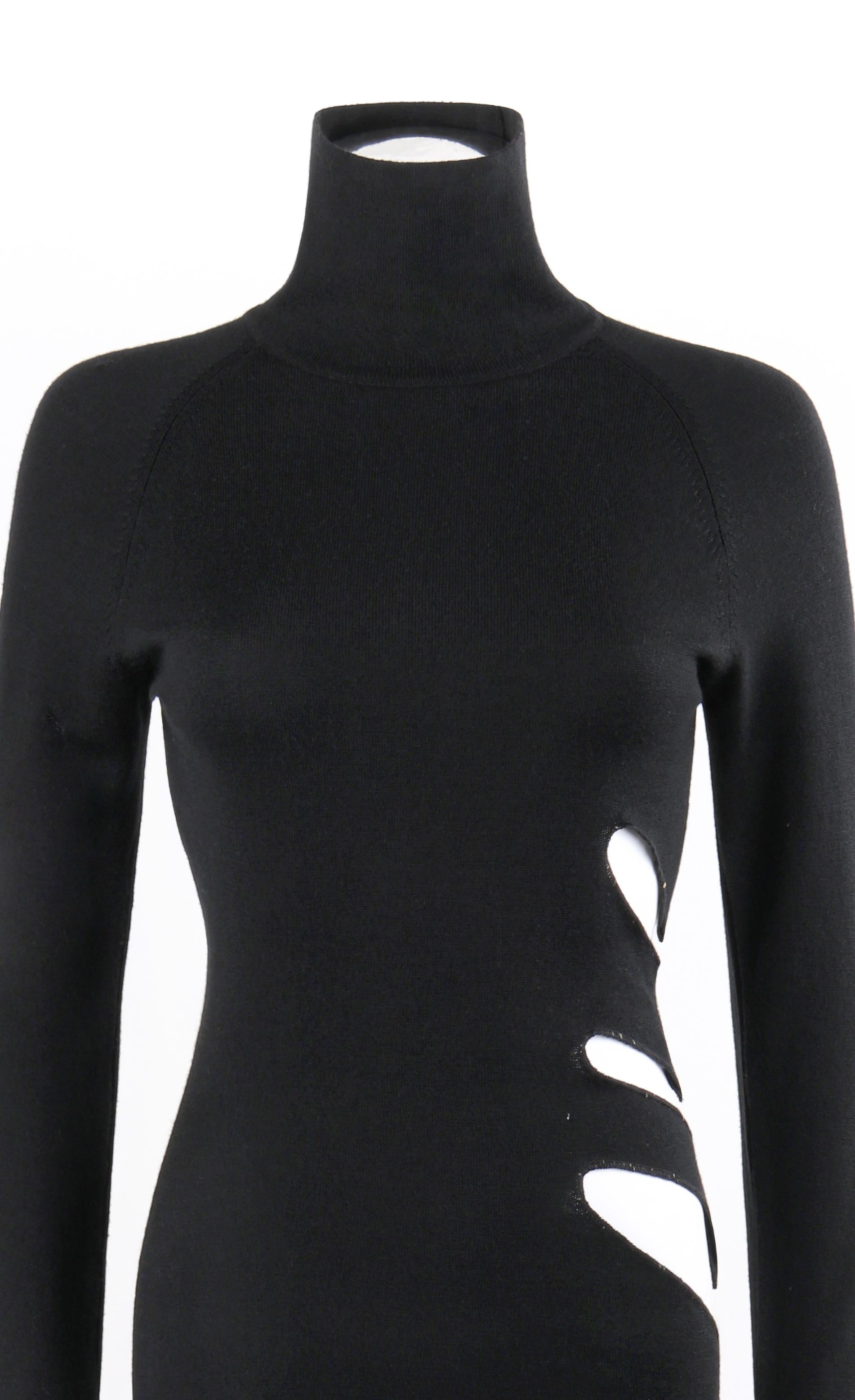 Noir ALEXANDER McQUEEN S/S 1997 - La Poupée - Robe de cocktail en laine noire à découpes avec effet d'illusion en vente