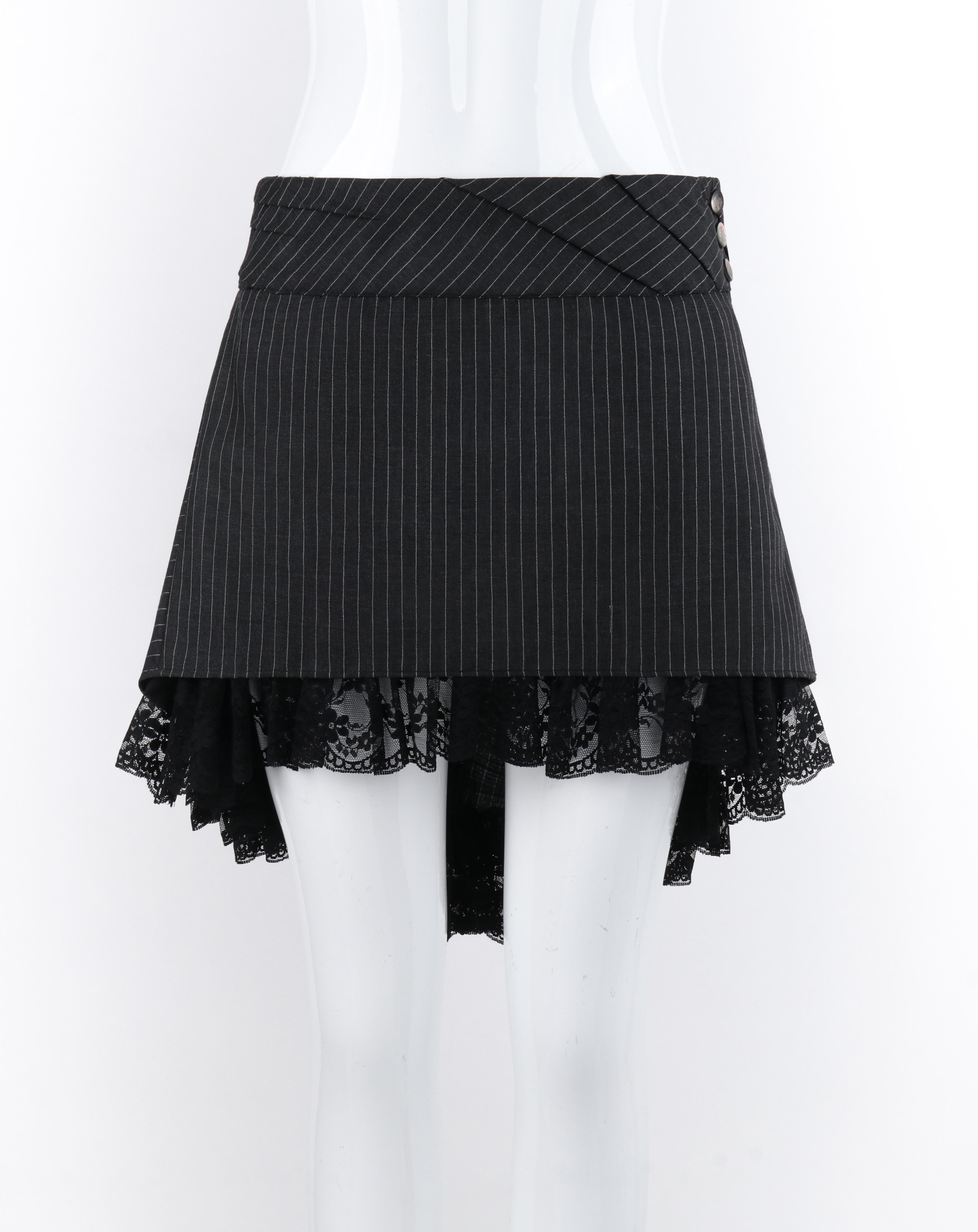ALEXANDER McQUEEN S/S 1999 - Mini-jupe plissée en dentelle à rayures à la taille « N°13 » Bon état - En vente à Thiensville, WI