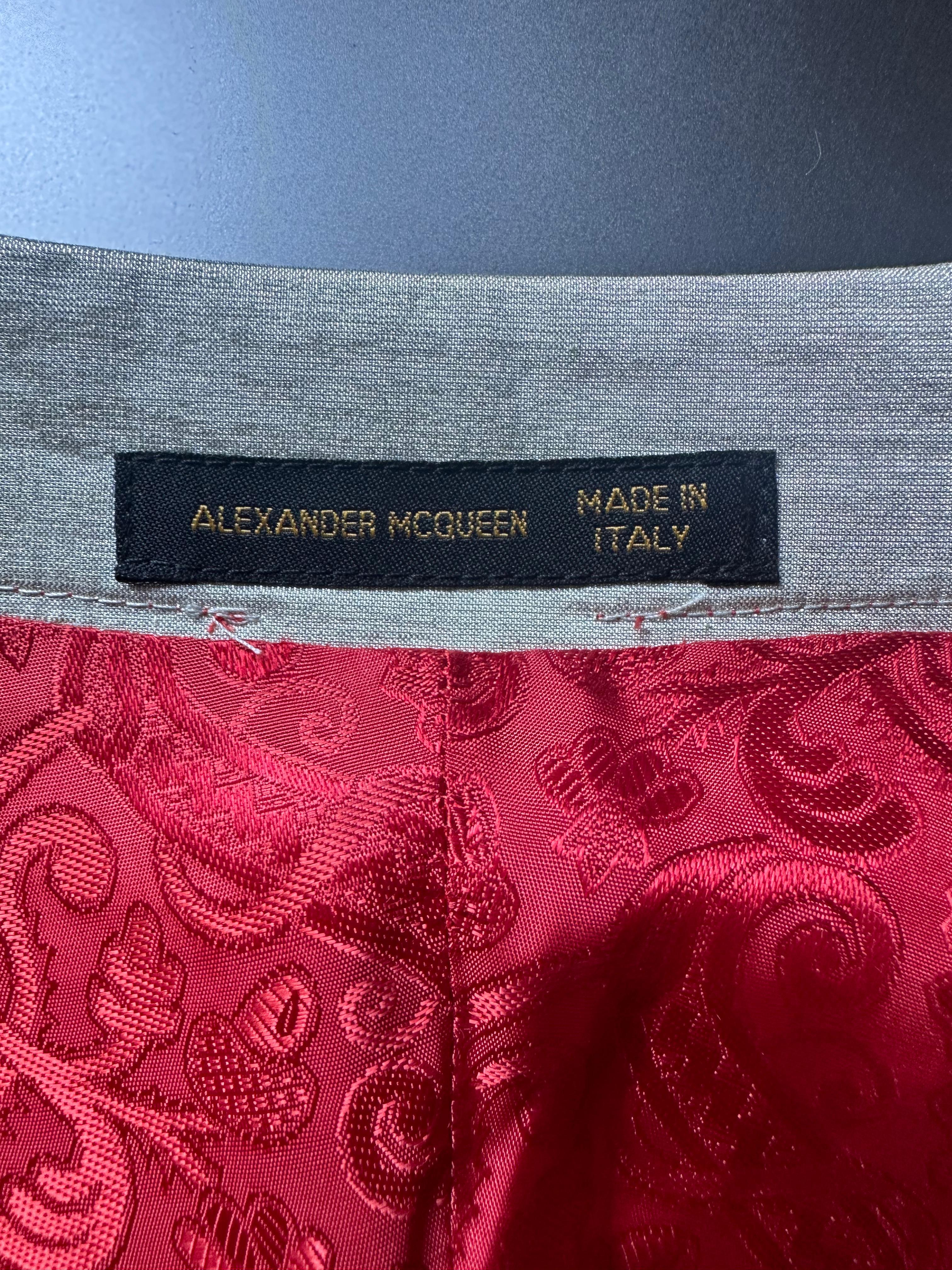 Alexander McQueen S/S 2000 “Eye” Collection Silk Red Cropped Kimono Bolero in vendita 7