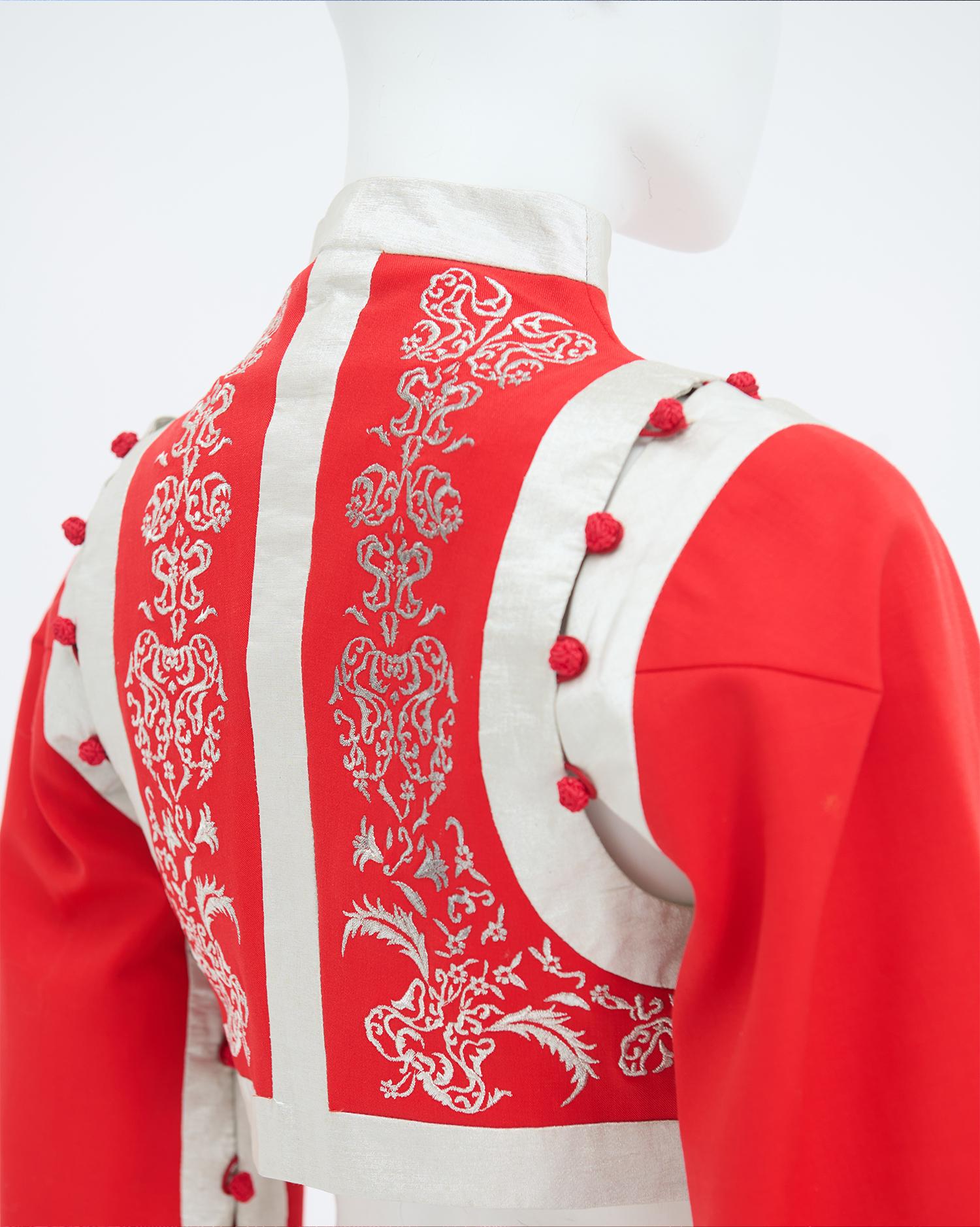 Alexander McQueen S/S 2000 “Eye” Collection Silk Red Cropped Kimono Bolero in vendita 3