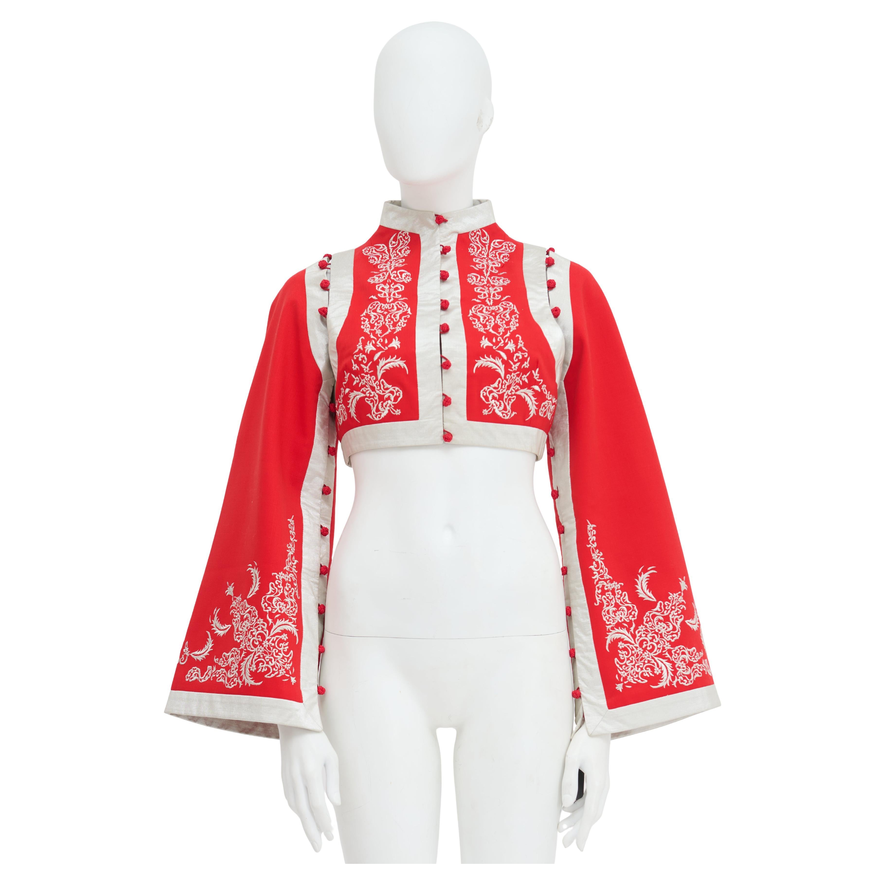 Alexander McQueen S/S 2000 “Eye” Collection Silk Red Cropped Kimono Bolero in vendita