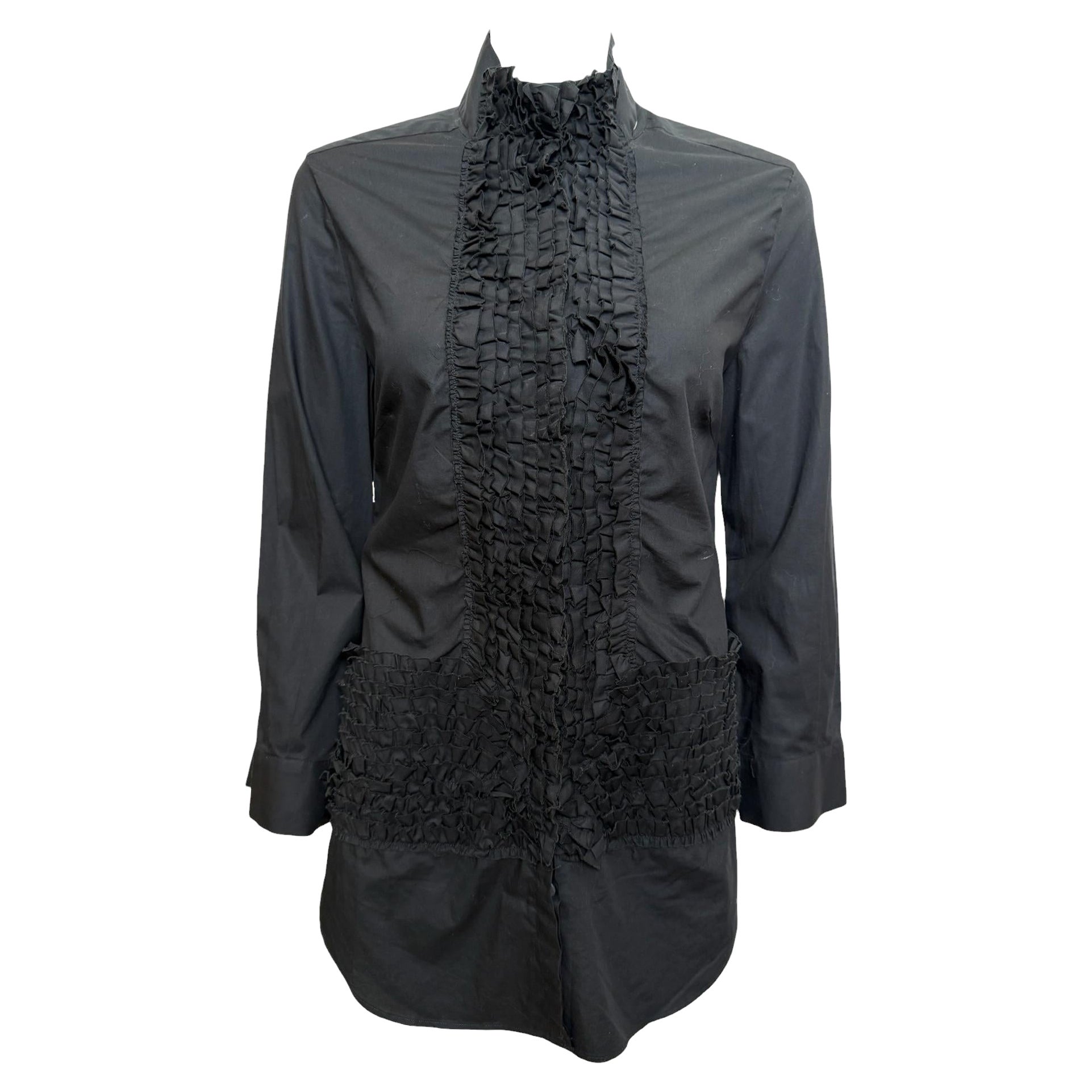 Chemise de smoking noire à volants Alexander McQueen, collection printemps-été 2002