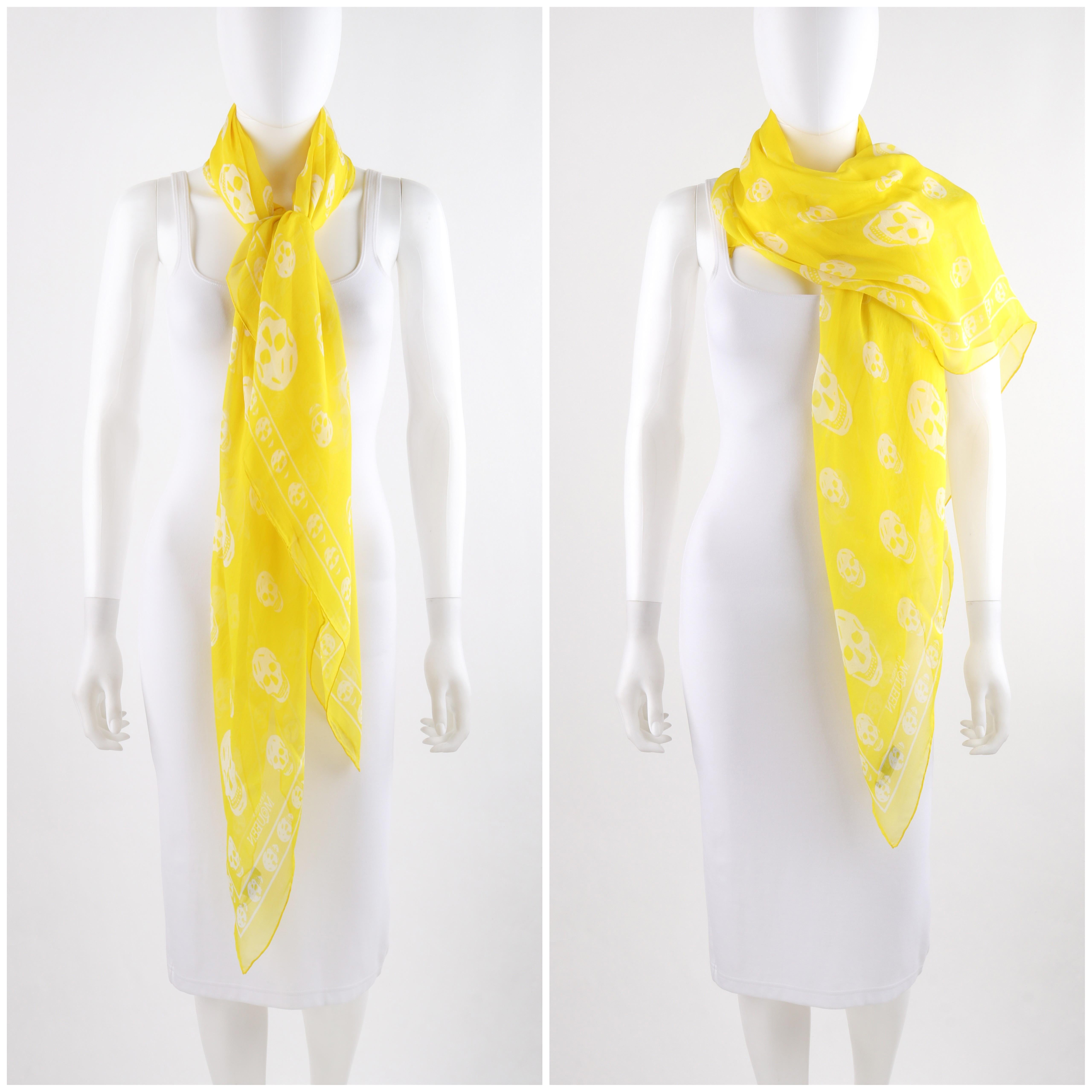 ALEXANDER McQUEEN S/S 2003 Classic Yellow White Skull Print Silk Square Scarf In Good Condition For Sale In Thiensville, WI