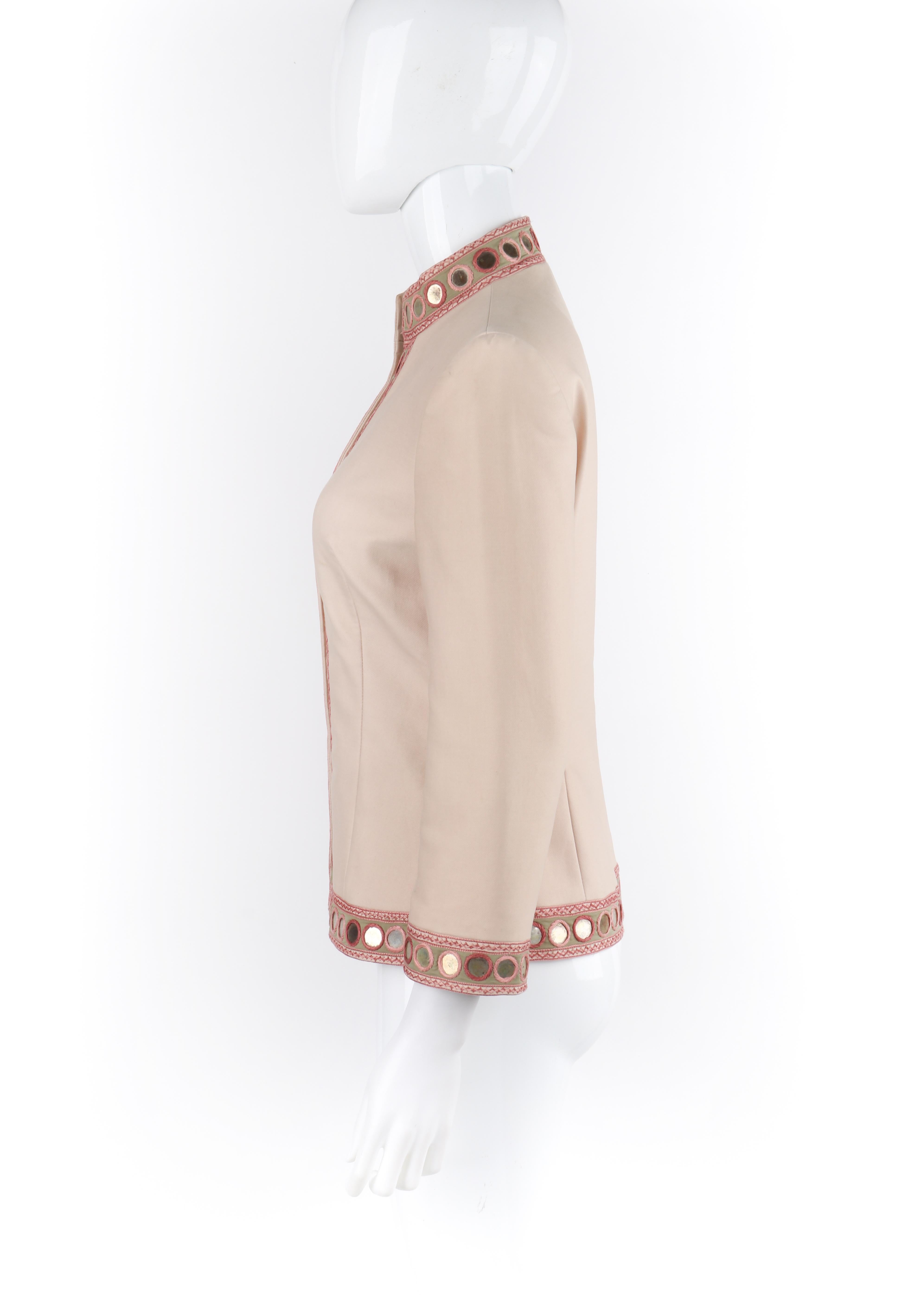 ALEXANDER McQUEEN F/S 2005 Beigefarbene Jacke mit besticktem Kragen und Knopfleiste aus Goldmünze im Angebot 3