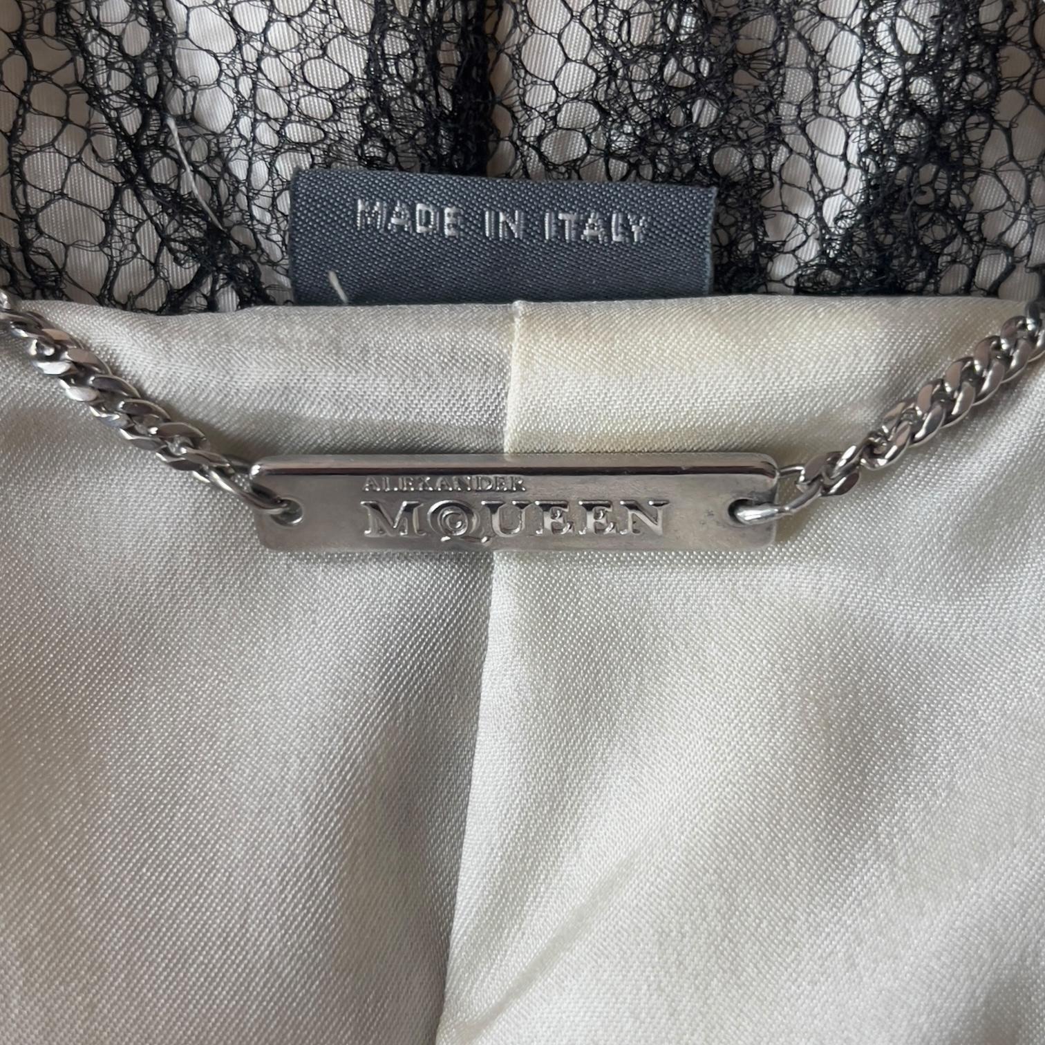 Alexander McQueen - Giacca in pizzo nero 