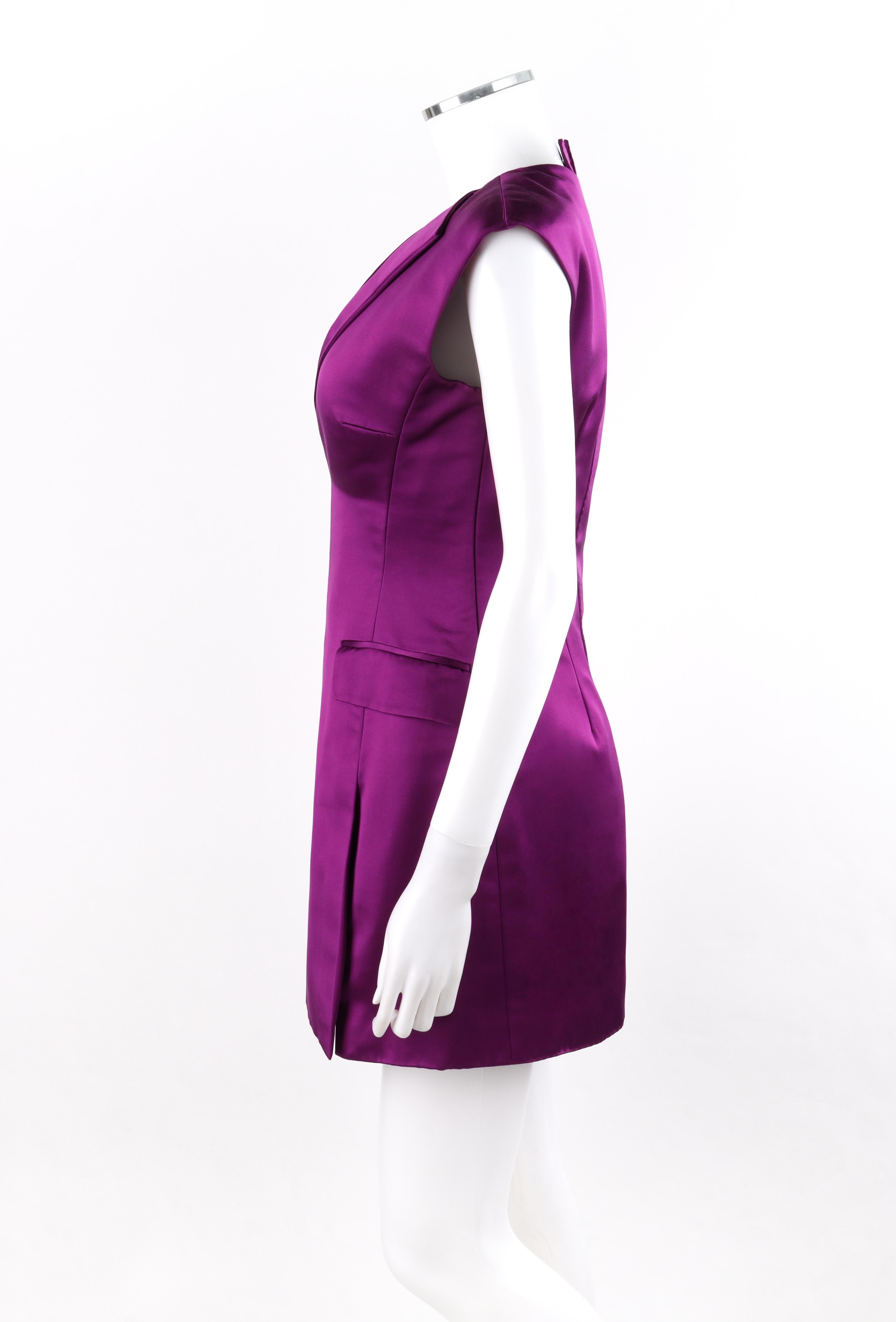ALEXANDER McQUEEN S/S 2008 “La Dame Bleue” Purple Silk Fitted V Neck Mini Dress In Good Condition In Thiensville, WI