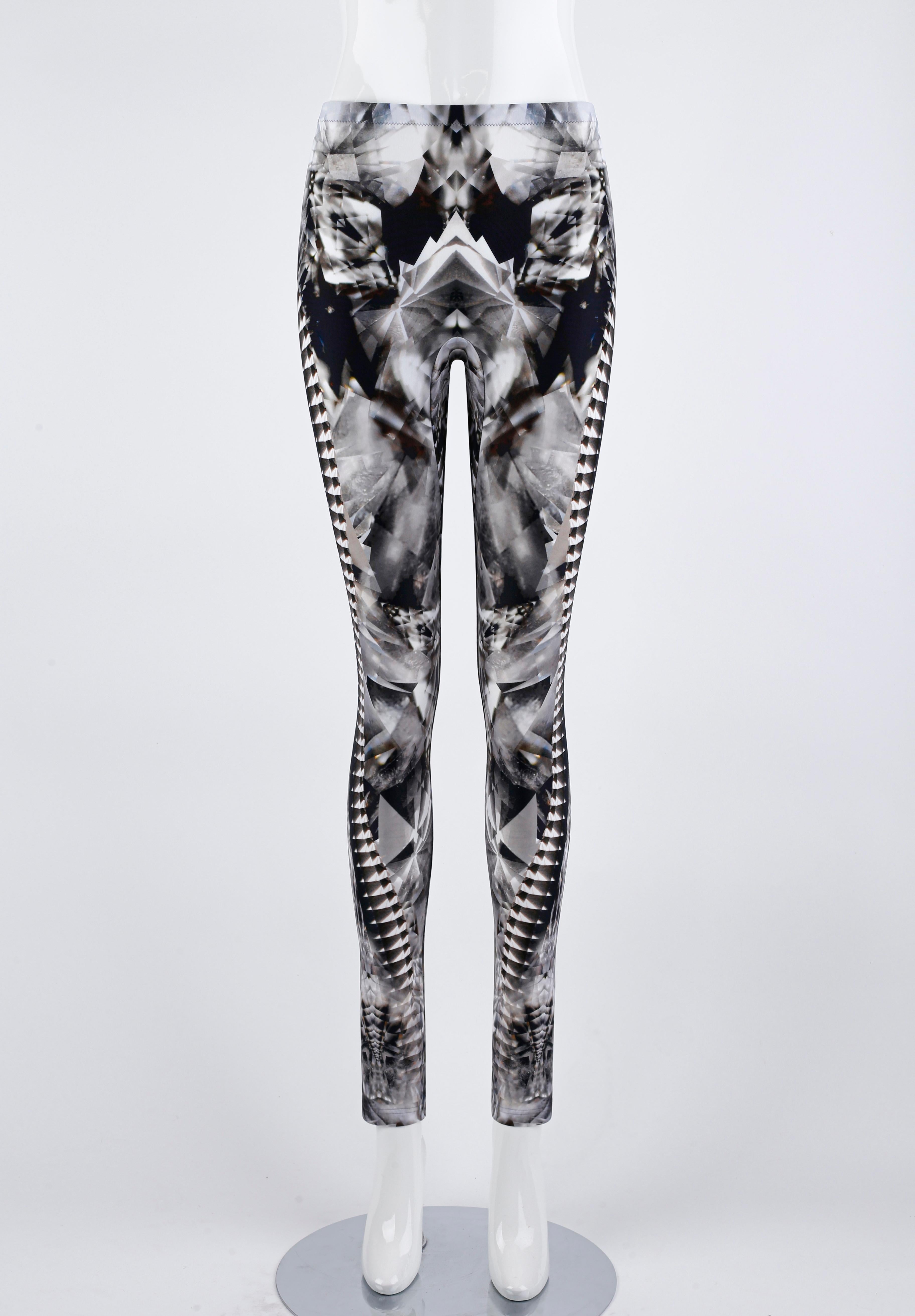 Disegnata da Alexander McQueen per la collezione Primavera Estate 2009 