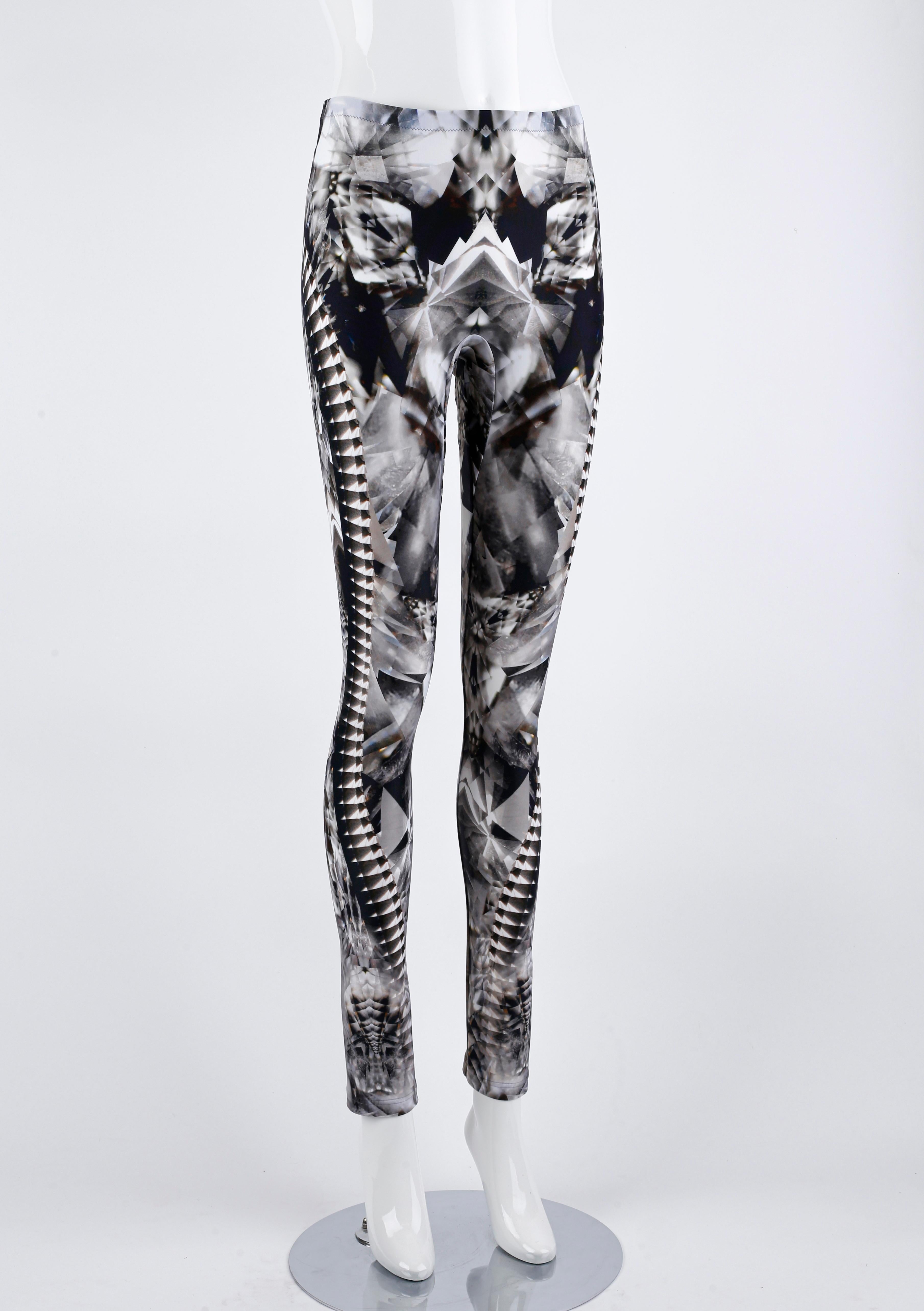 Grigio Alexander McQueen - P/E 2009 - Leggings con stampa di scheletri e caleidoscopio di cristallo L. in vendita