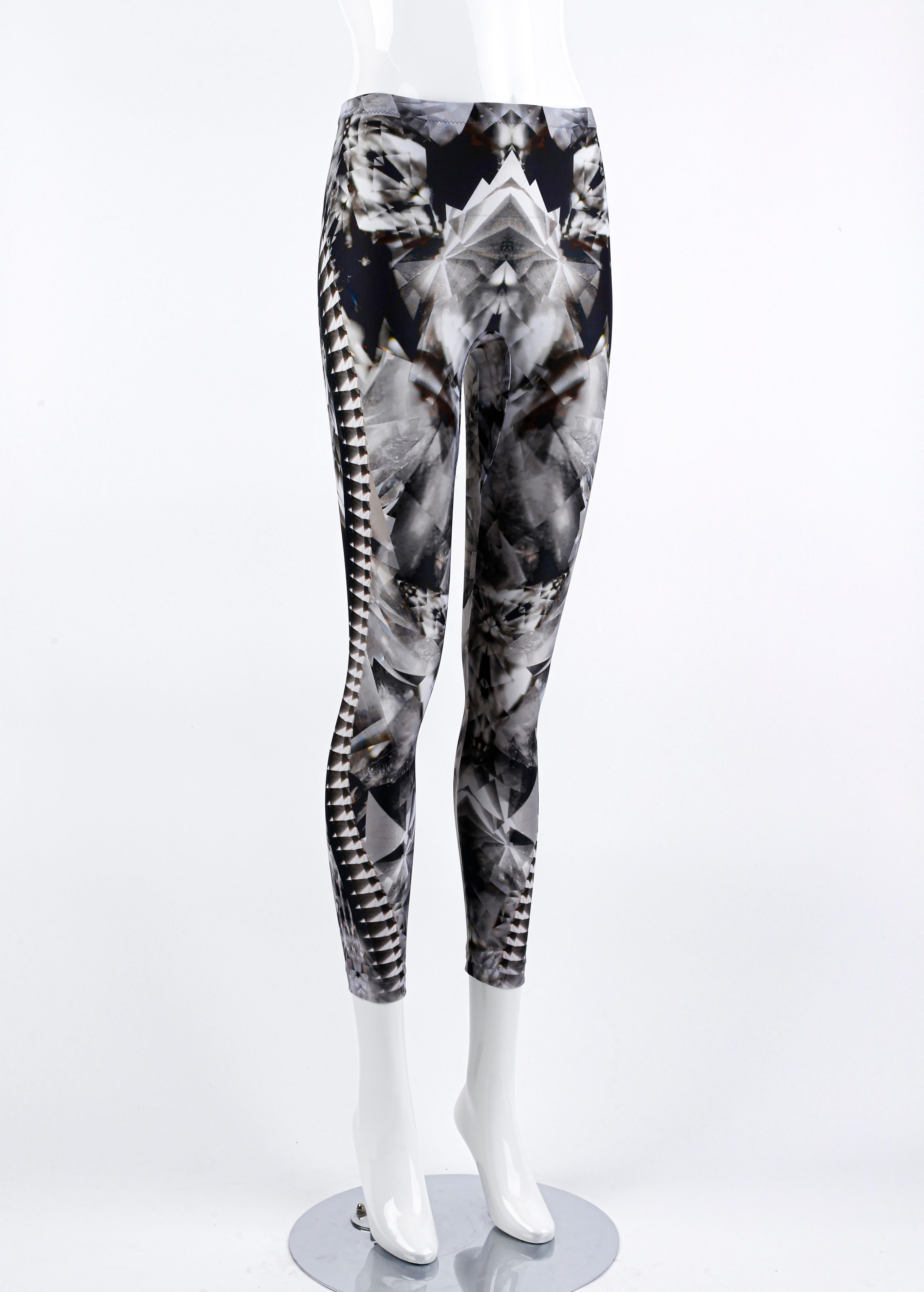 Alexander McQueen S/S 2009 Caleidoscopio de cristal con estampado de esqueleto Leggings XS Gris en venta