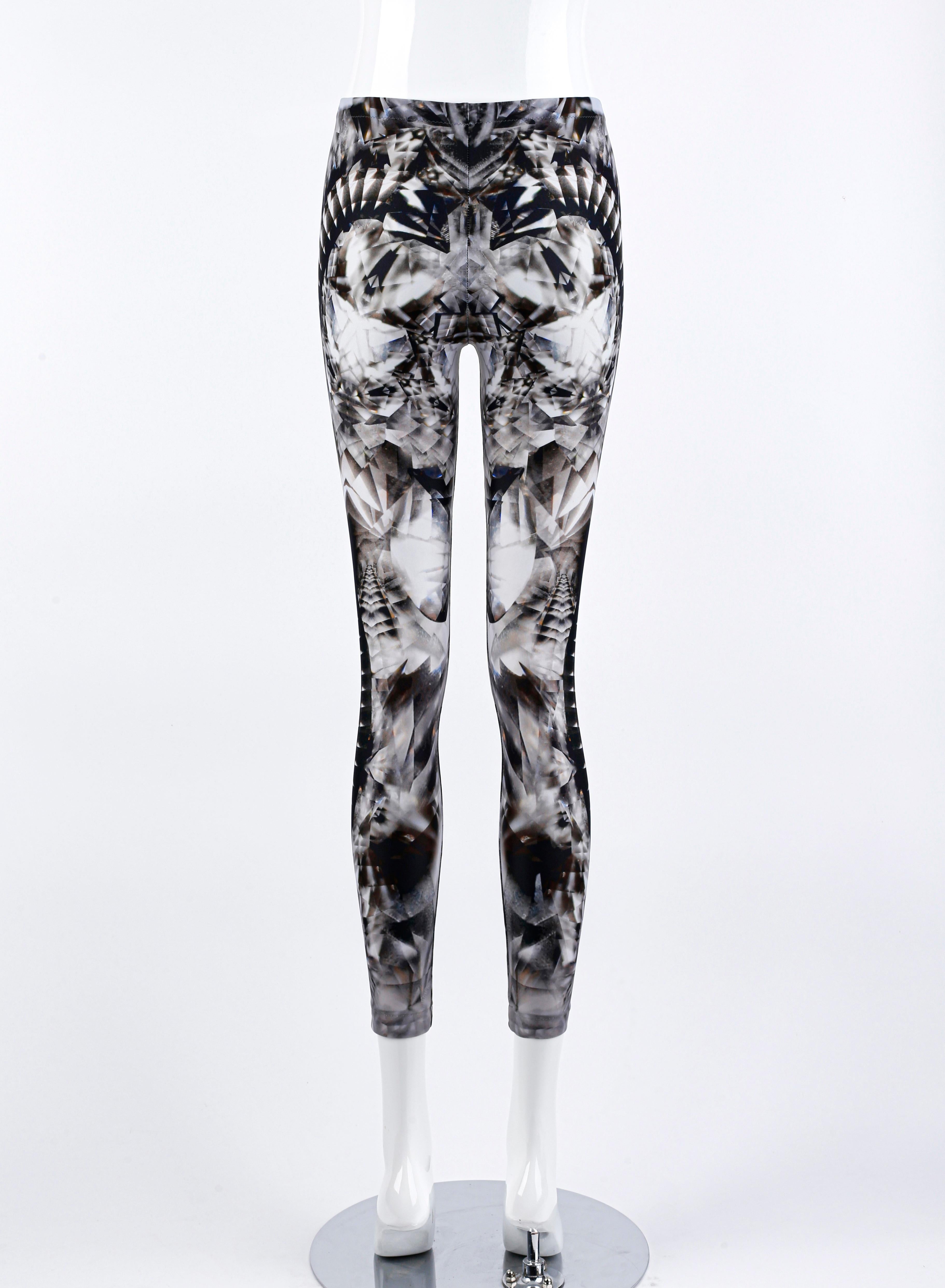 De las mujeres Alexander McQueen S/S 2009 Caleidoscopio de cristal con estampado de esqueleto Leggings XS en venta