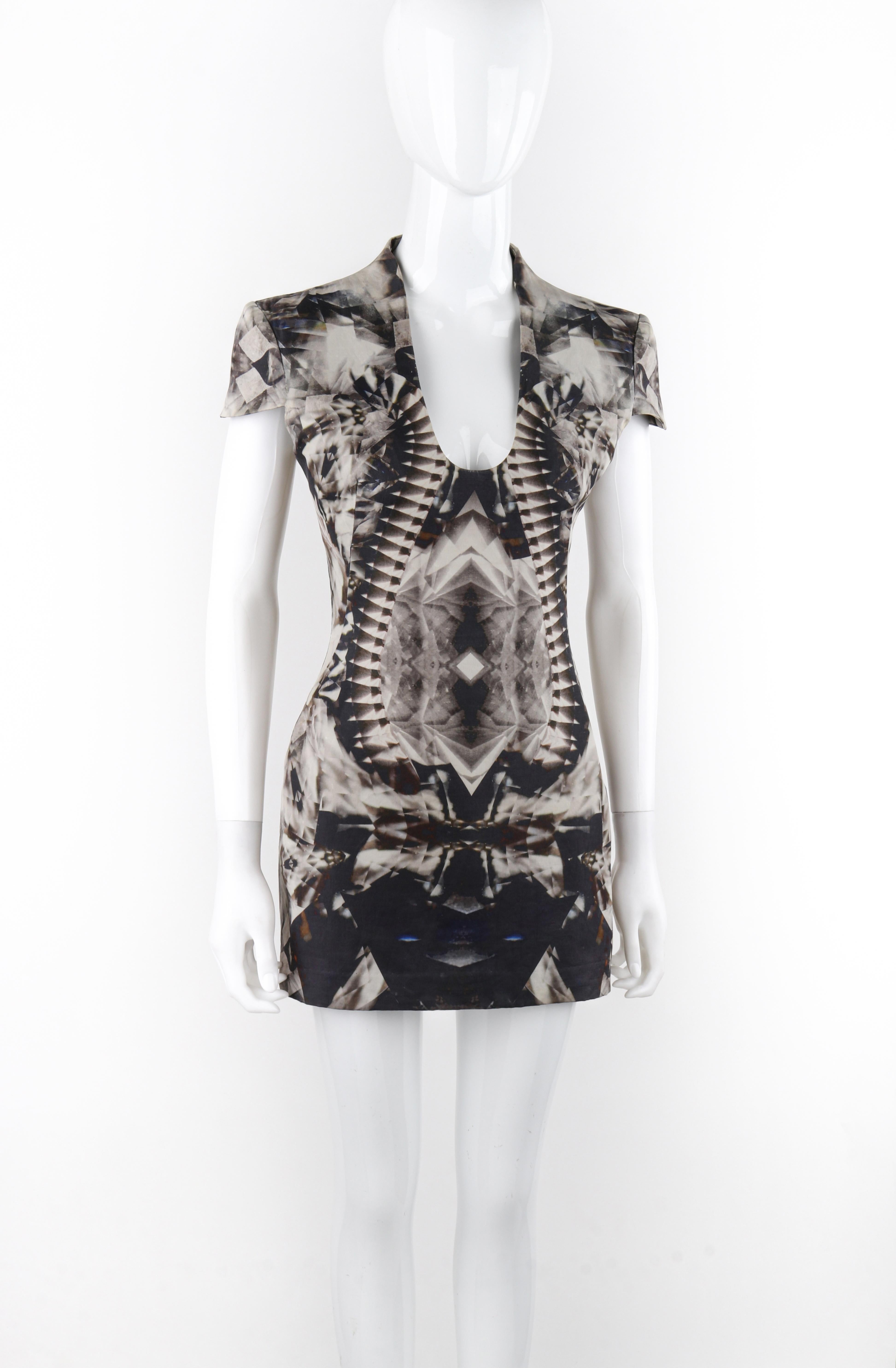 Robe kaléidoscope squelette naturelle ALEXANDER McQUEEN S/S 2009 Pour femmes en vente