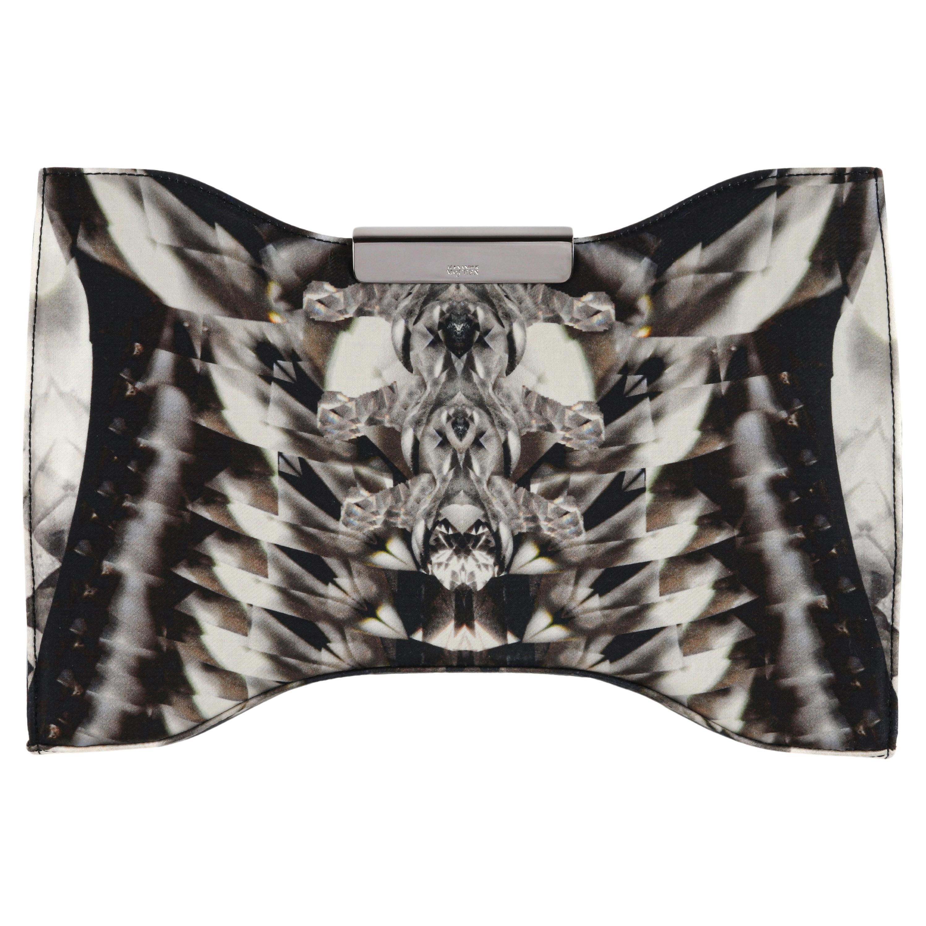 Alexander McQueen P/E 2009: Pochette oversize con stampa scheletro e caleidoscopio in vendita
