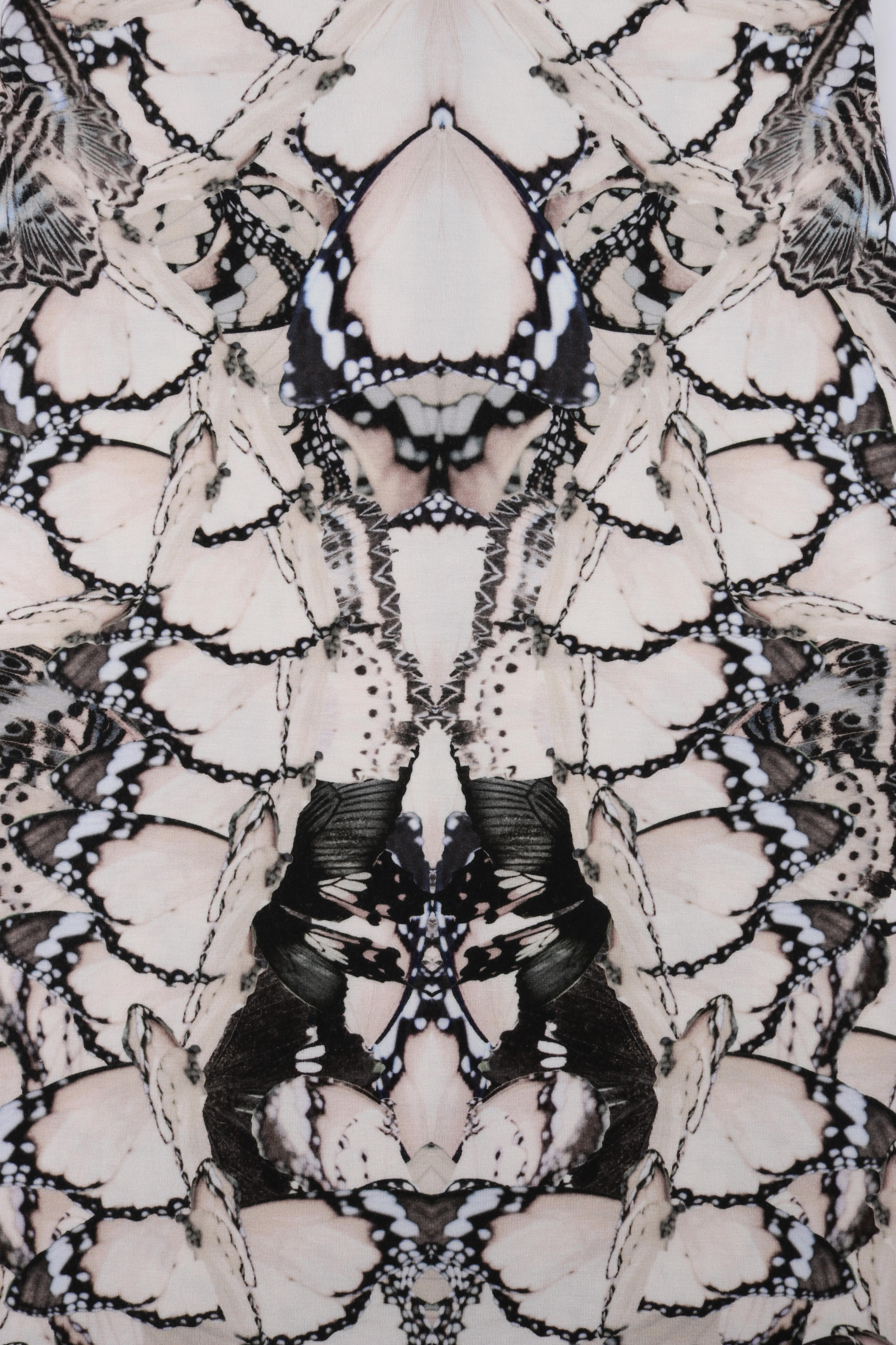 ALEXANDER McQUEEN S/S 2011 Negro Blanco Crema Vestido de punto con estampado de mariposas en venta 2