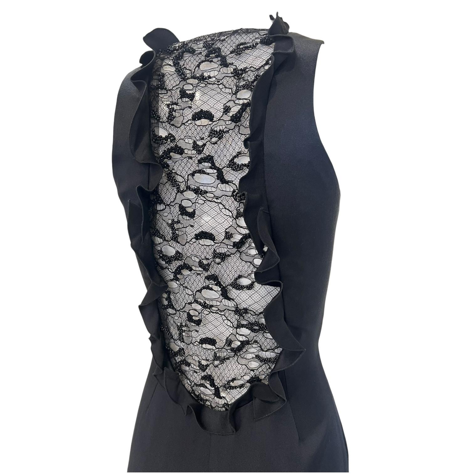 Donna Alexander McQueen, abito P/E 2012 con corpetto in pizzo e volant in seta nera in vendita