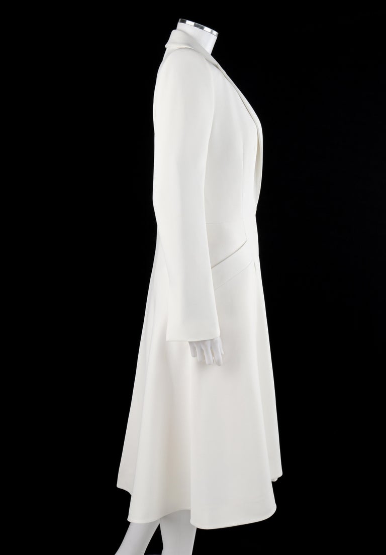ALEXANDER McQUEEN S/S 2015 White Tailored Classic Structure Longline Coat  Dress at 1stDibs | alexander mcqueen white coat dress, alexander mcqueen coat  dress, alexander mcqueen white dress