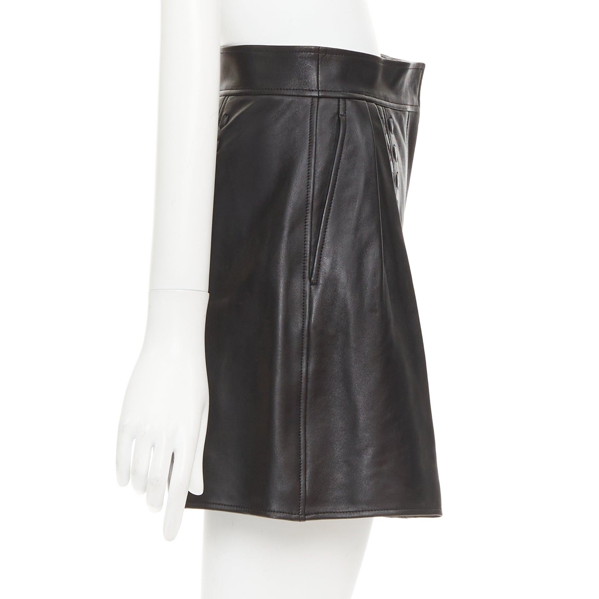 ALEXANDER MCQUEEN Sarah Burton 2021 black leather overstitch mini shorts IT38 XS In Good Condition For Sale In Hong Kong, NT