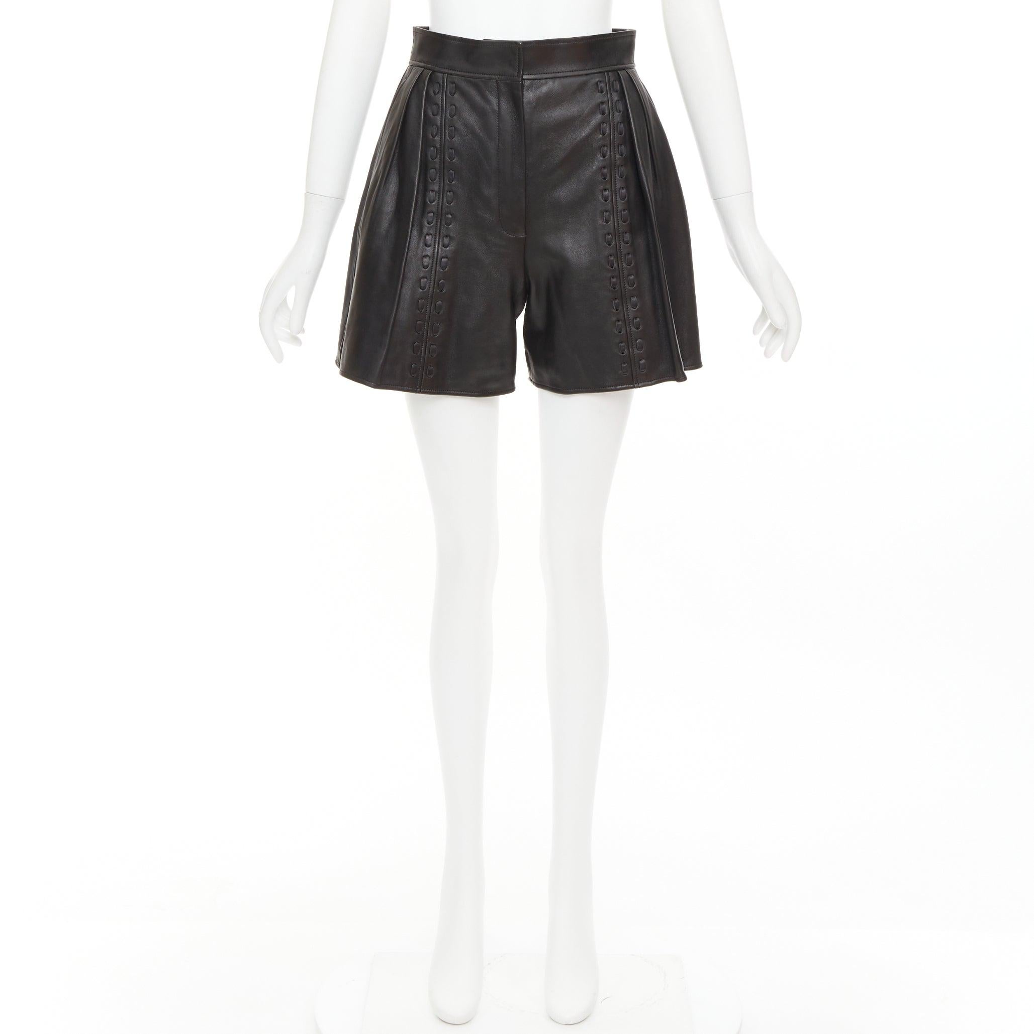 ALEXANDER MCQUEEN Sarah Burton 2021 black leather overstitch mini shorts IT38 XS For Sale 4