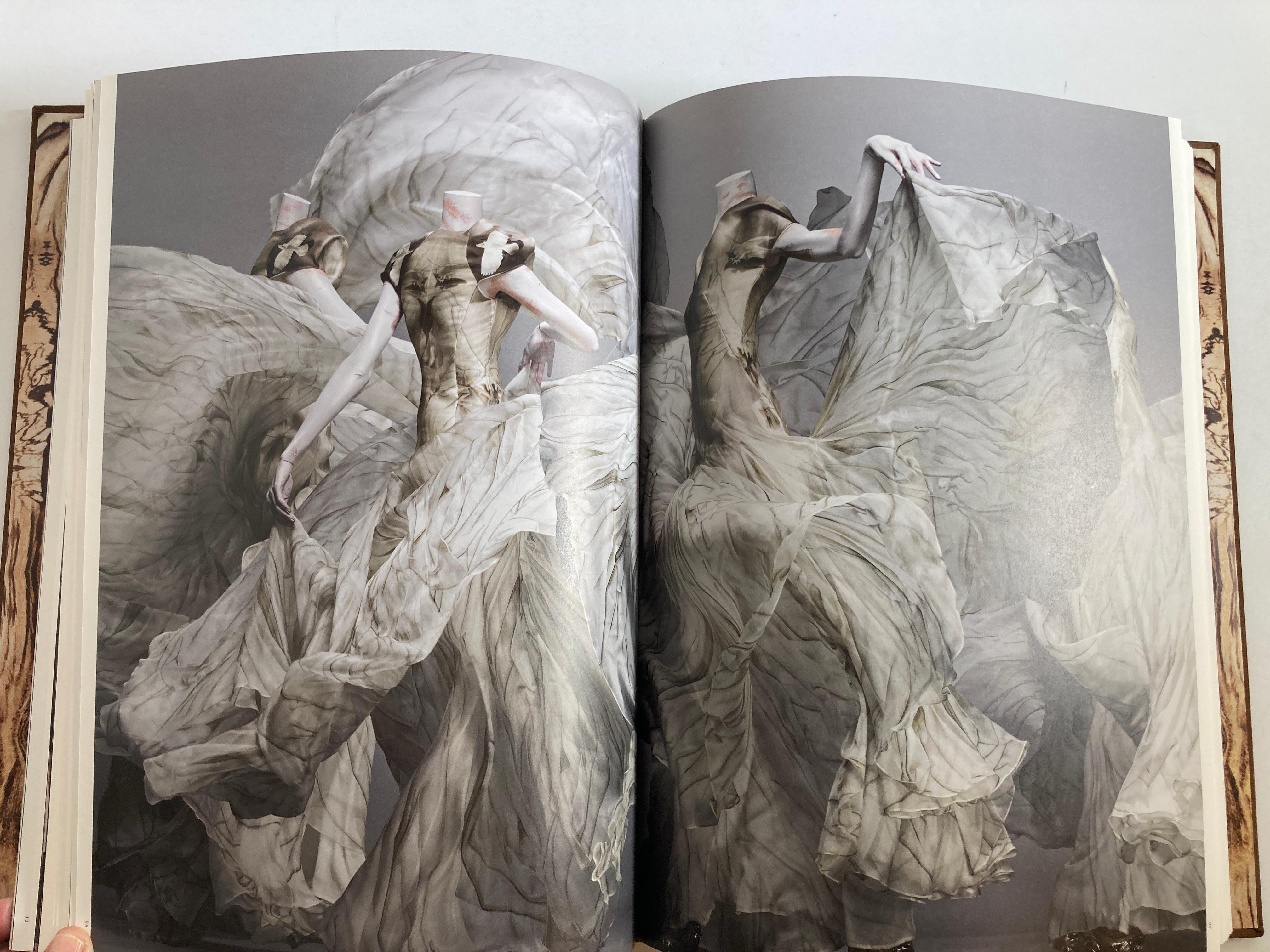 Paper Alexander McQueen Savage Beauty Fashion Art Table Book