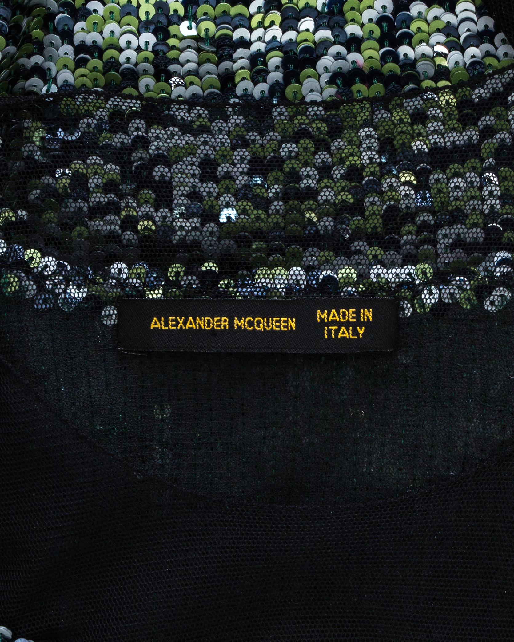 Alexander McQueen Robe à paillettes et tulle en dentelle, fw 2001 en vente 4