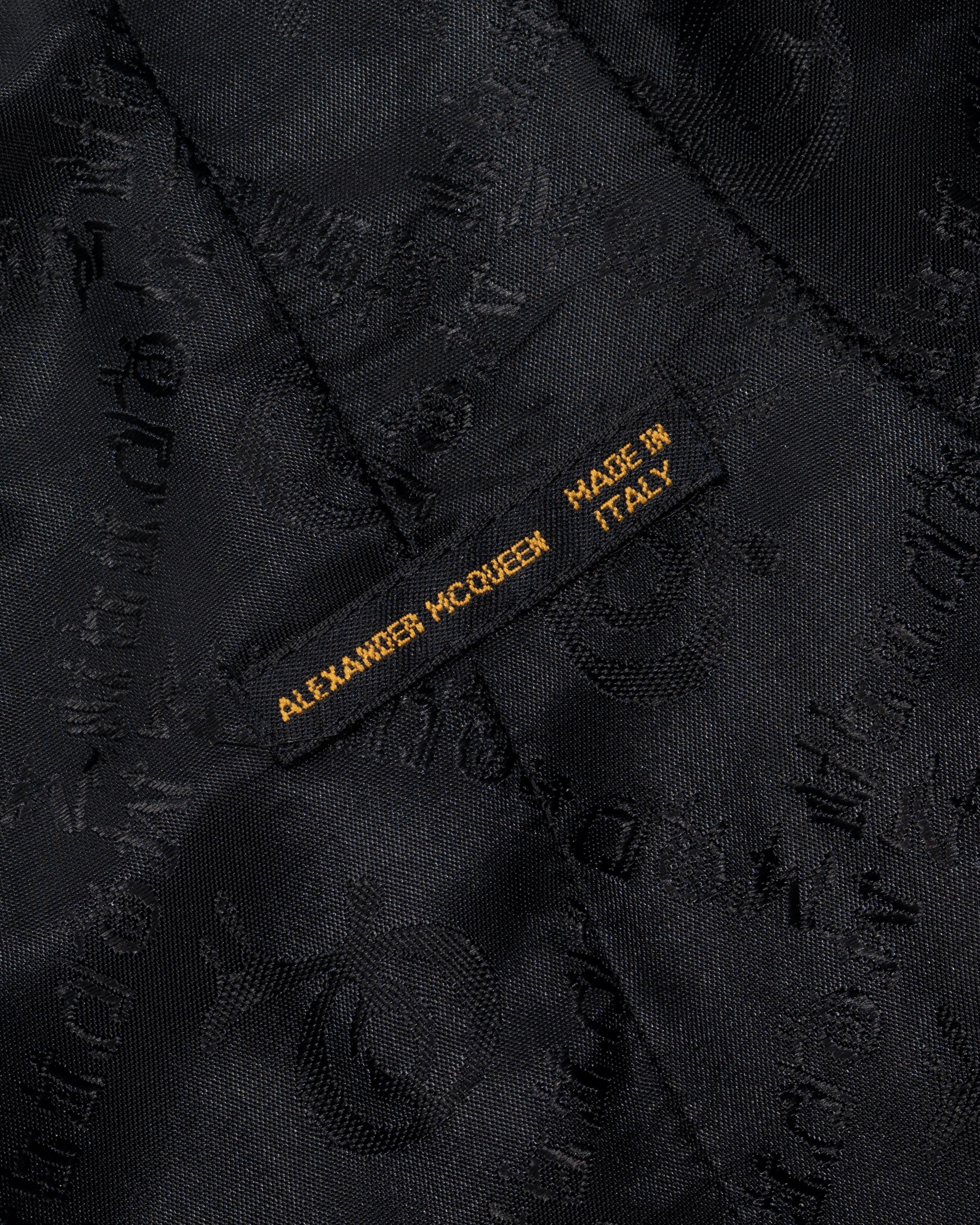 Manteau de soirée Joan à sequins Alexander McQueen, A/H 1998 en vente 10