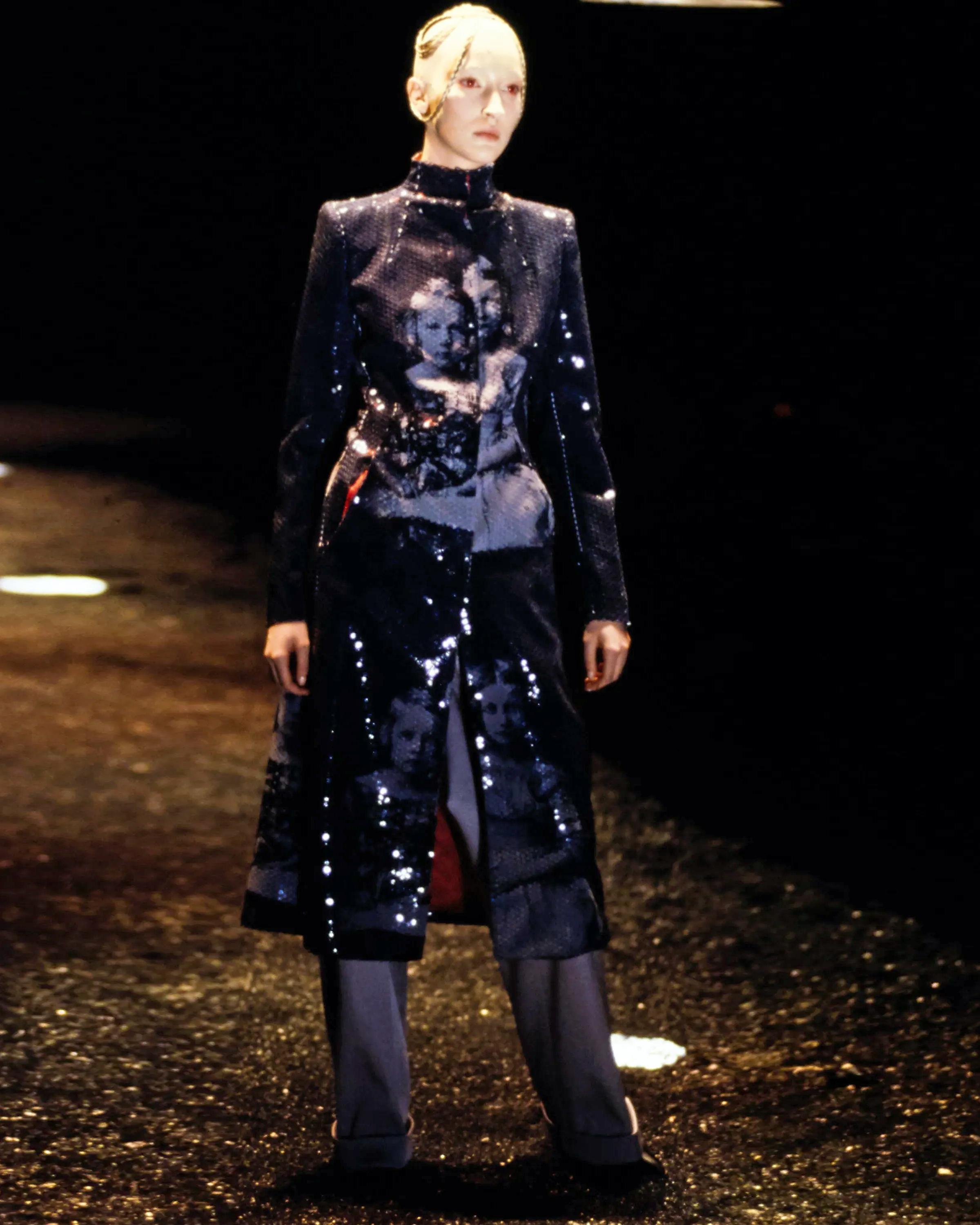 Alexander McQueen Sequin 'Joan' Evening Coat, fw 1998 In Excellent Condition For Sale In London, GB