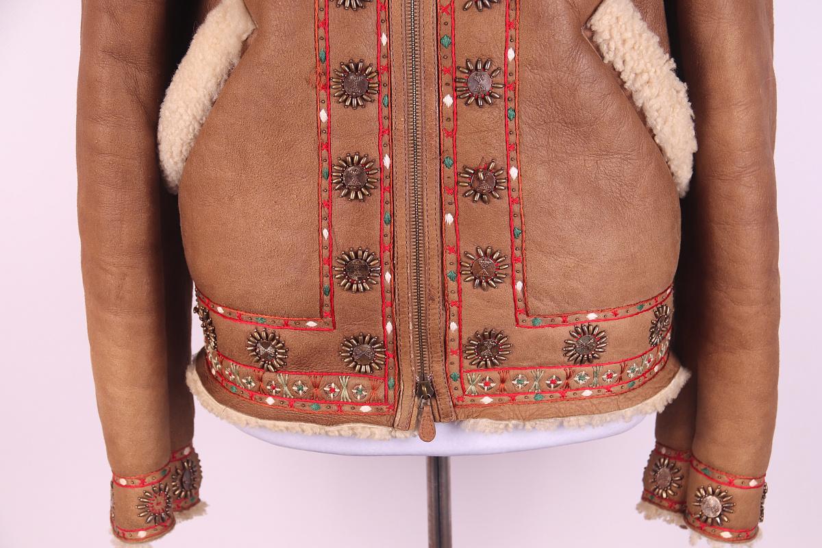 Alexander McQueen short sheepskin coat 2000s For Sale 6
