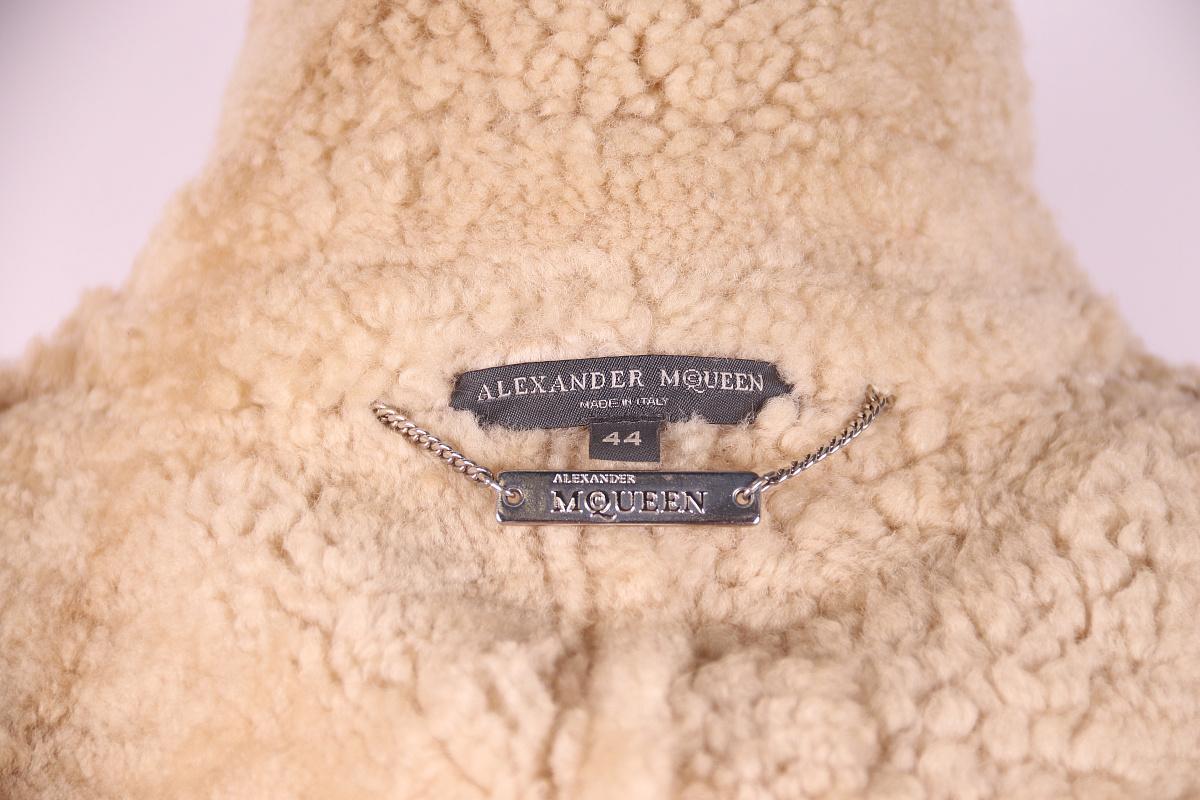 Alexander McQueen short sheepskin coat 2000s For Sale 4