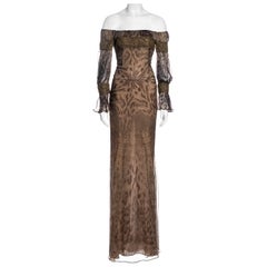 Alexander McQueen, abito da sera off shoulder in seta con stampa animalier e perline, fw 2004