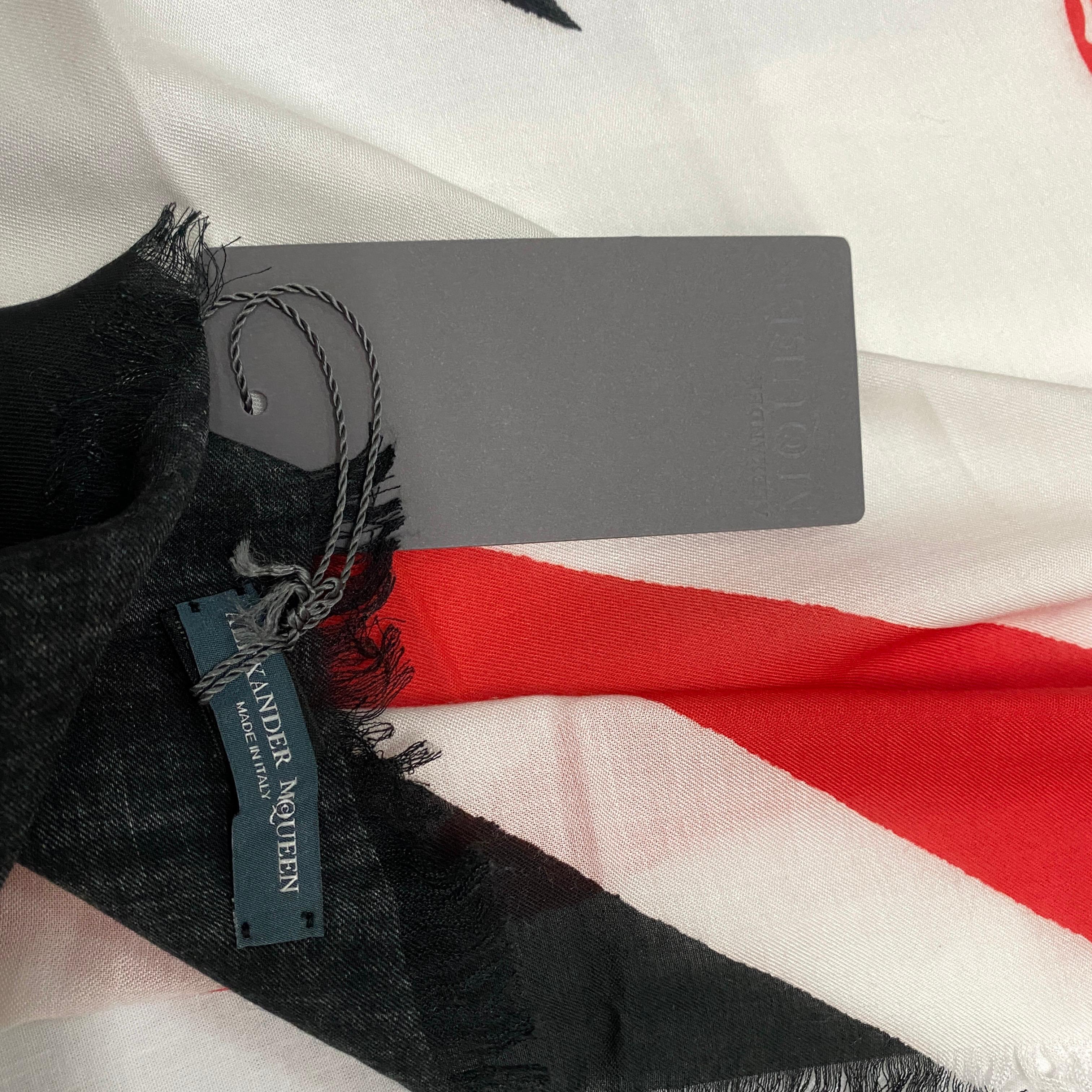 An Alexander McQueen Disassembled Union Jack Print Silk Foulard In Good Condition In Aci Castello, IT