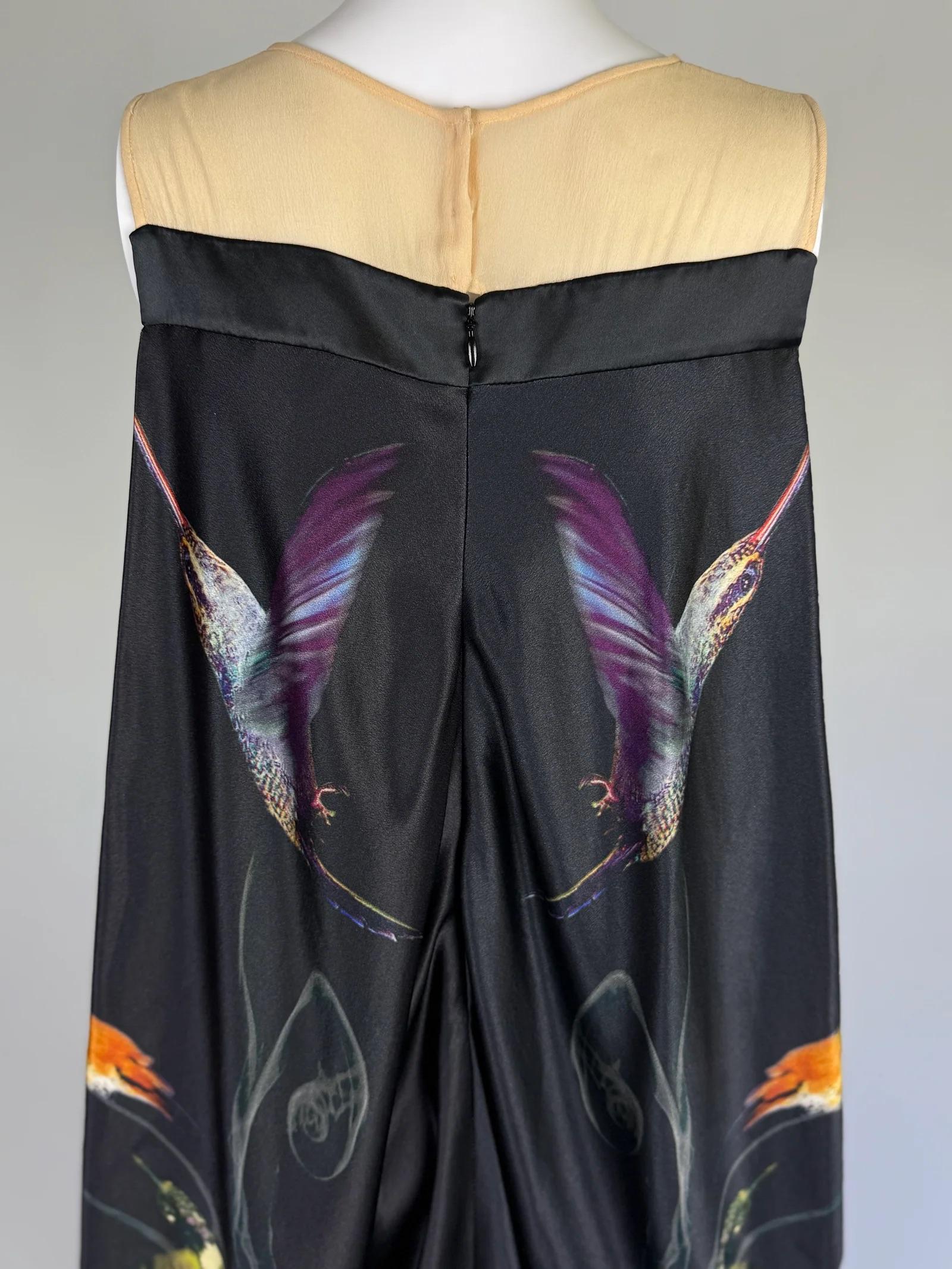 Alexander McQueen Seidenkleid mit Kolibri, 2008 im Angebot 2