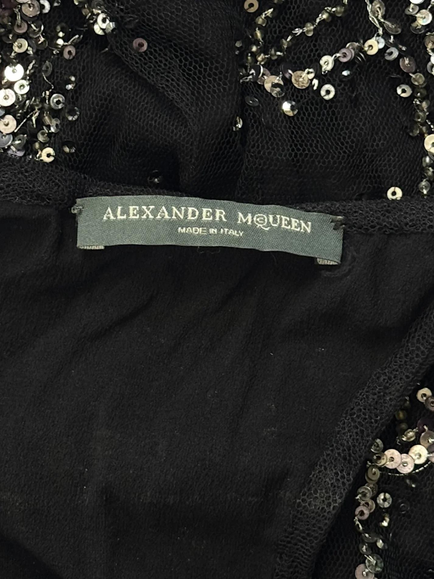 Alexander McQueen - Gilet di seta e paillettes, 2004 in vendita 5
