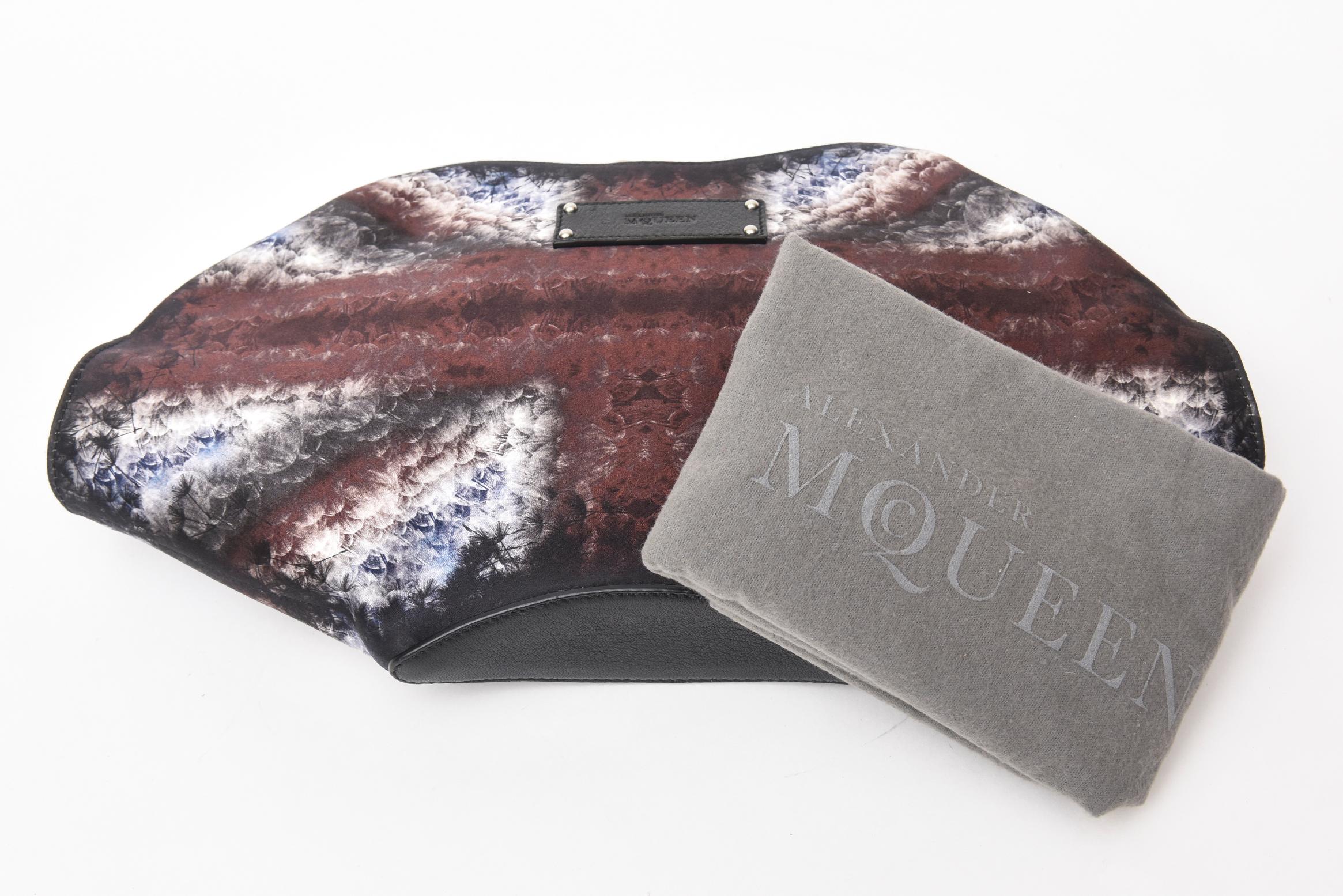 Alexander McQueen Silk Satin De Manta Clutch For Sale 2