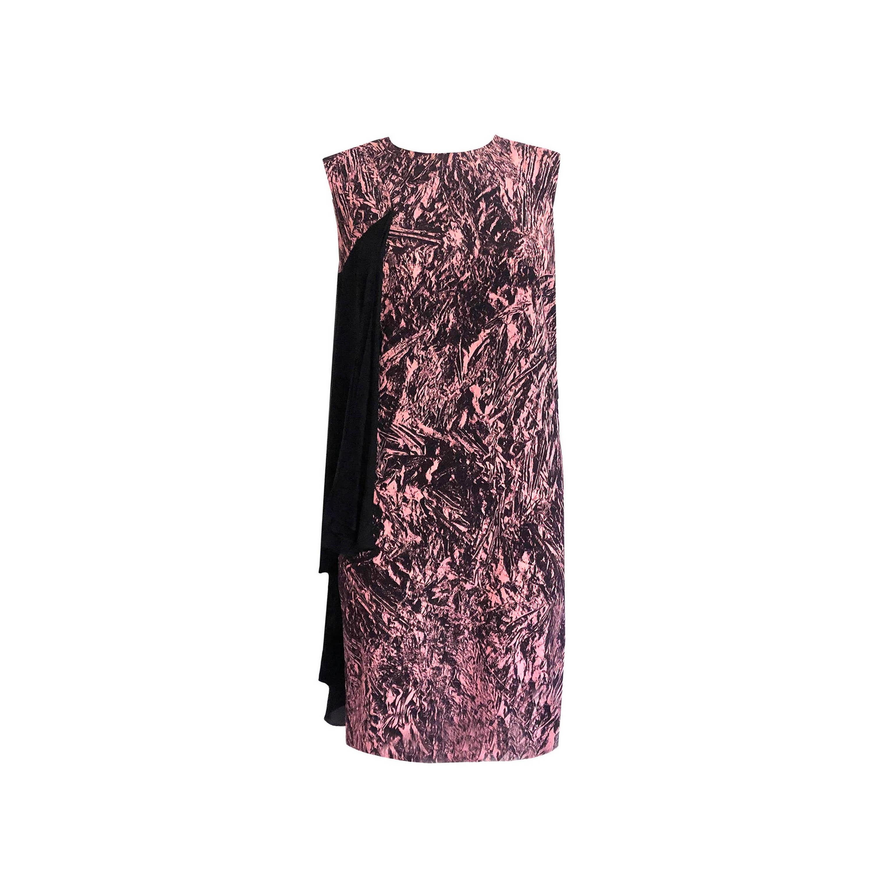 Product Details: Alexander McQueen - Silk Shift Dress - Pink + Black Abstract Print - Draped Cascading Side Panel + Tie-Back Detail - Side Zip Fasten
Label: McQ Alexander McQueen
Size: IT 38 / UK 10 (Fits UK 8 to UK 12)
Fabric Content: Pink + Black