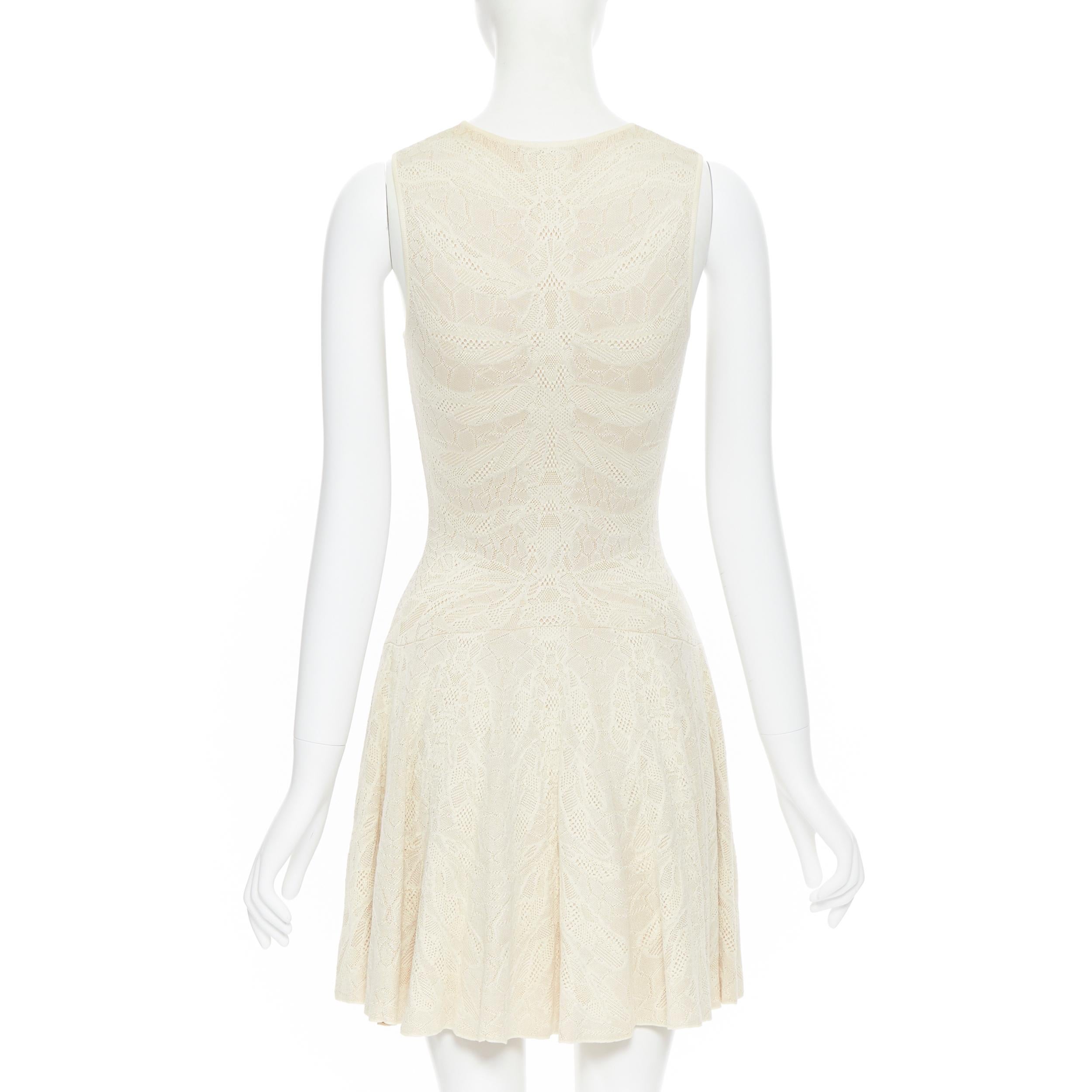 De las mujeres ALEXANDER MCQUEEN vestido de cóctel ajustado y acampanado de punto de viscosa de seda S