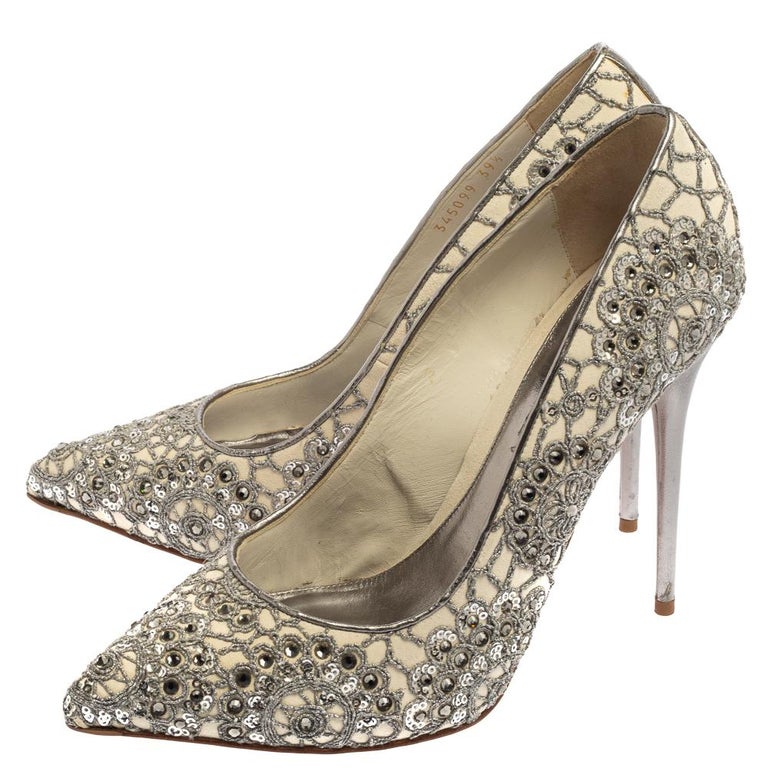 Alexander McQueen Silver/Off White Lace Crystal Pointed Toe Pumps Size 39.5  For Sale at 1stDibs | silver pointed pump