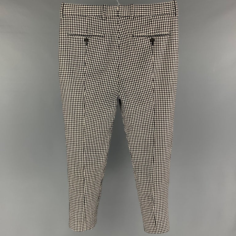 ALEXANDER MCQUEEN Size 32 Black White Houndstooth Wool Dress Pants For Sale  at 1stDibs