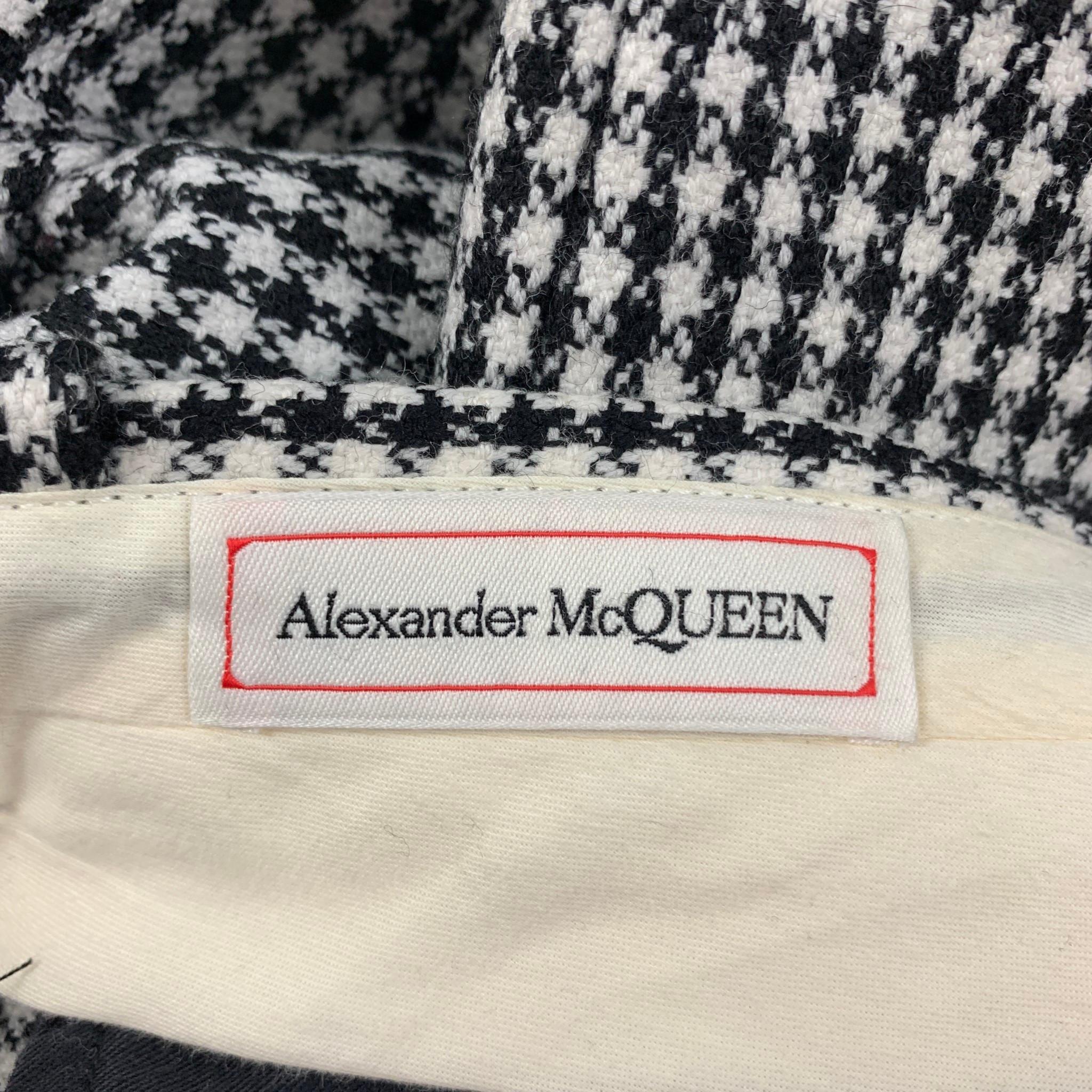 ALEXANDER MCQUEEN Size 32 Black White Houndstooth Wool Dress Pants 1
